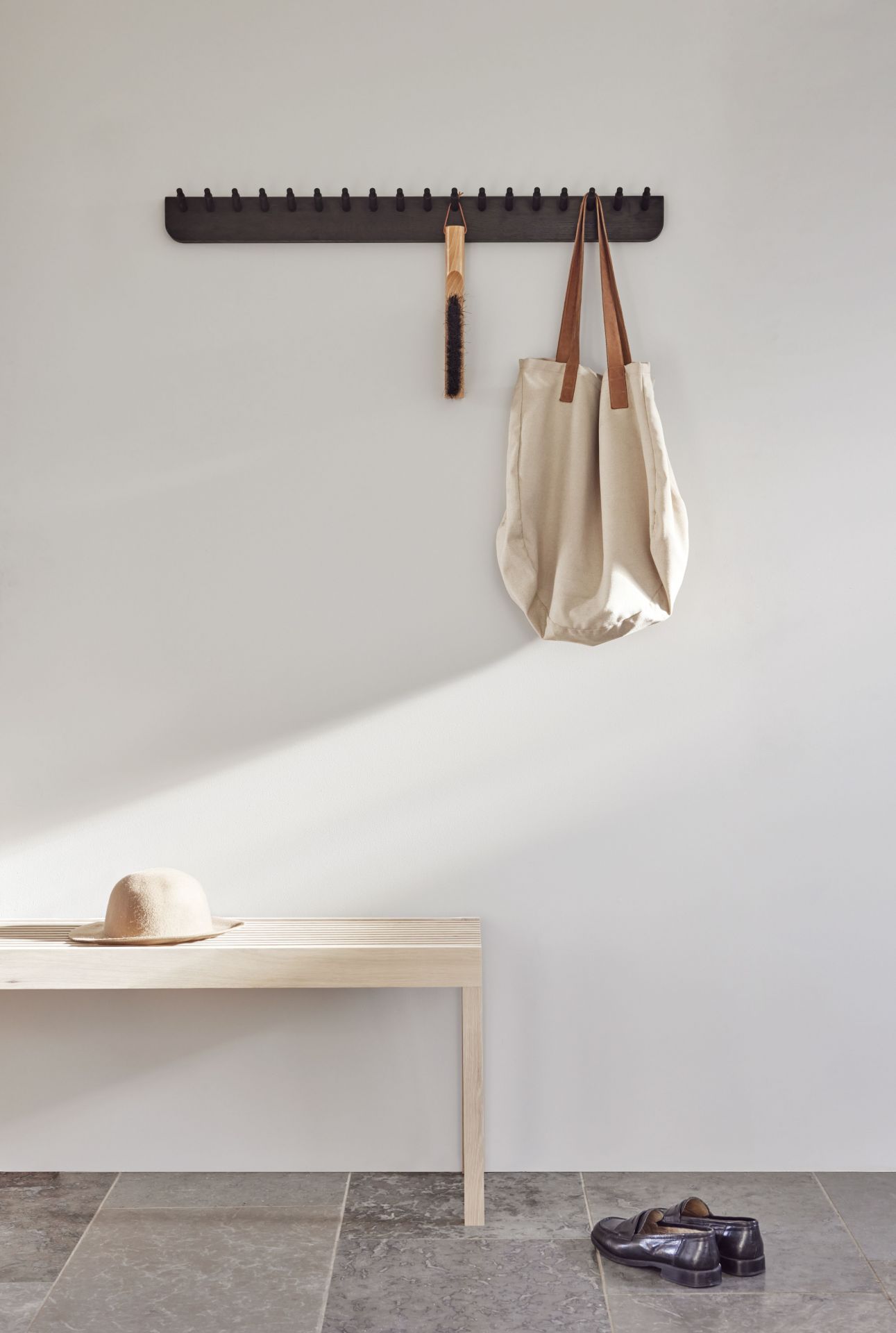 Banc Lightweight chêne huilé Form & Refine
