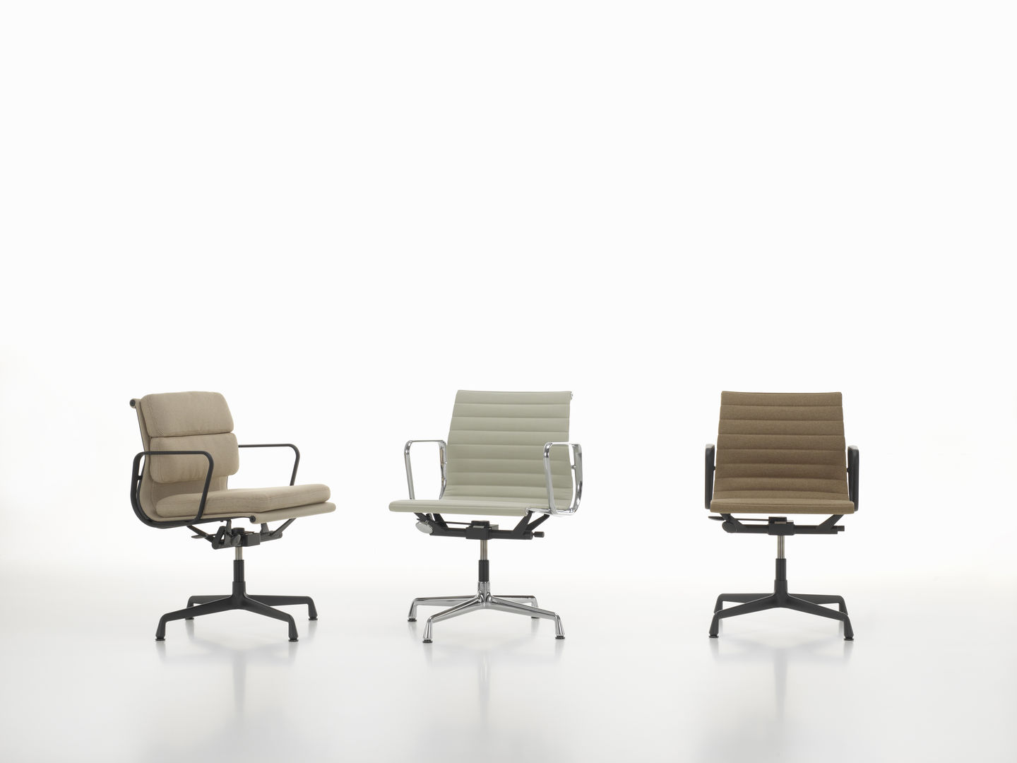 Soft Pad Chair EA 231 / EA231 Chaise Vitra