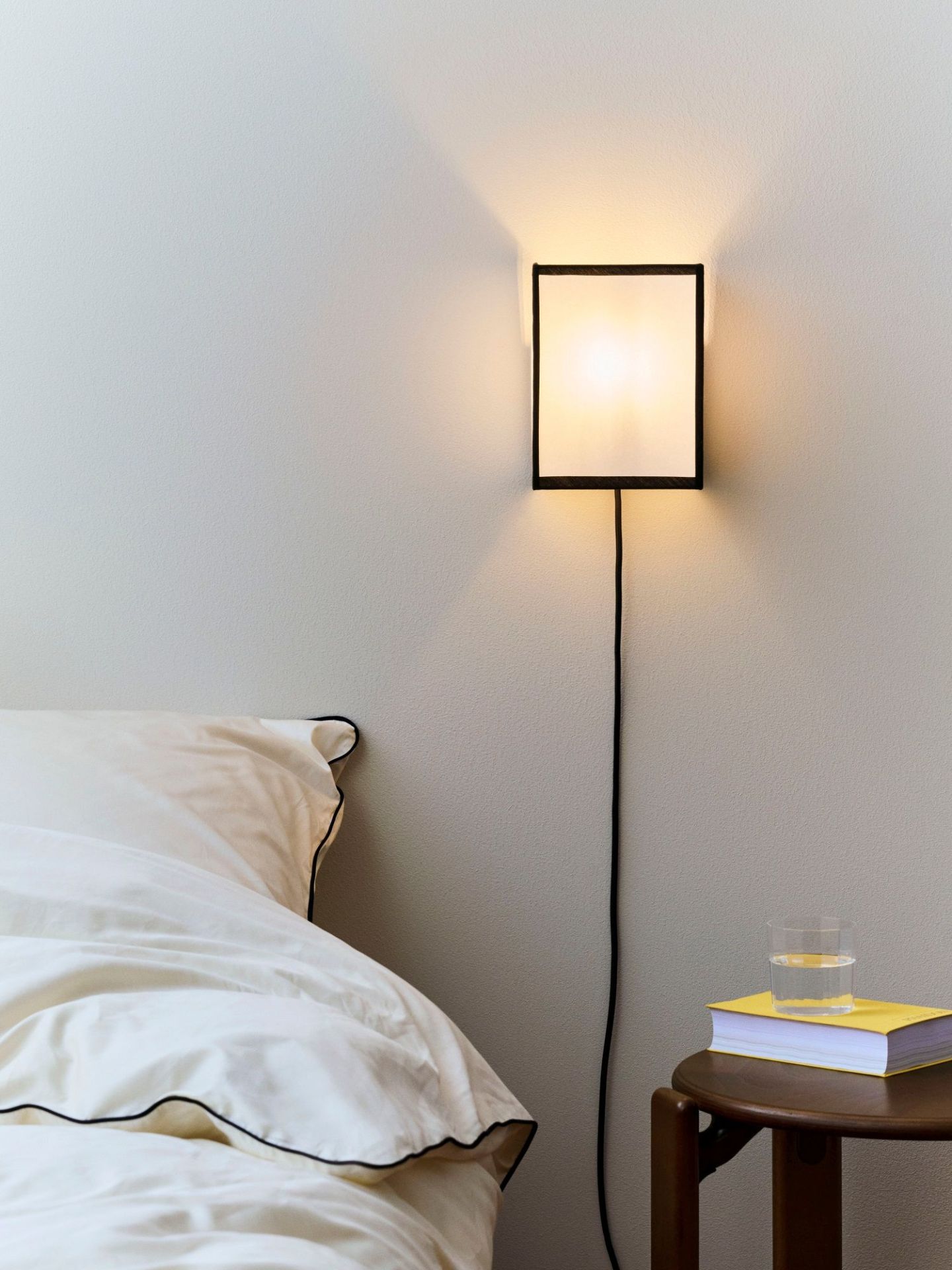 Ava Square Wall Lamp Applique murale Hay