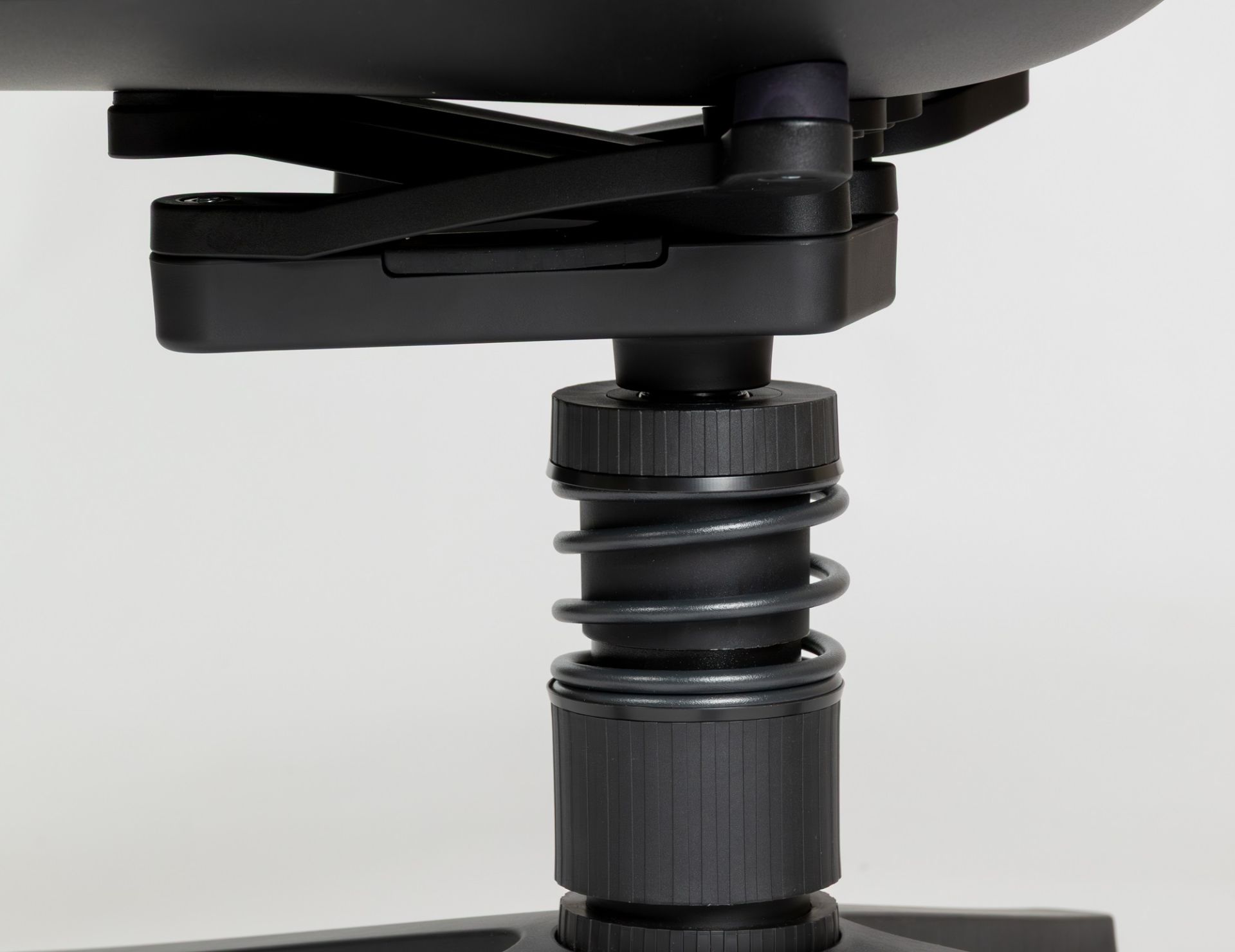 Linu Task Conference chaise de conférence avec pied à ressort Aeris  Linu Task Conference chaise de conférence avec pied à ressort Aeris