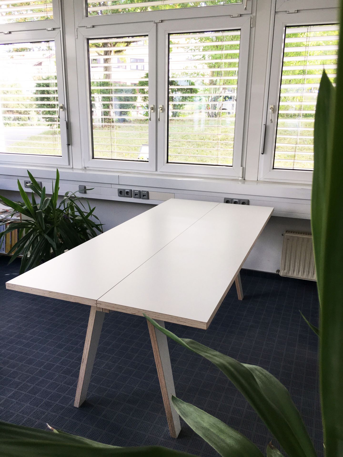 Steck table Tojo