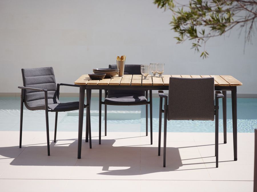 Core Outdoor Chaise AirTouch avec accoudoirs Taupe Cane-Line