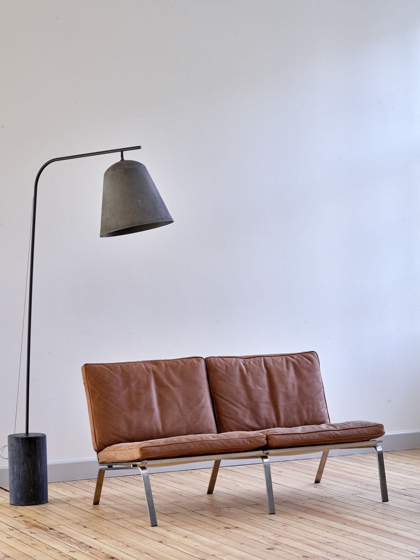 Lampadaire Line Two Floor Lamp blanc NORR11