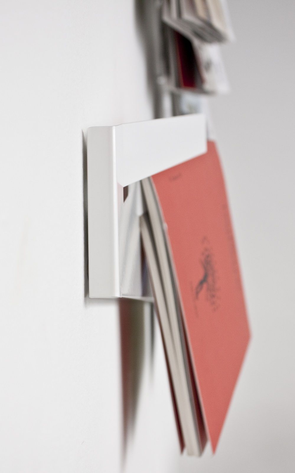 Mr_porte-Magazine Linea1 by Müller Möbelwerkstätten