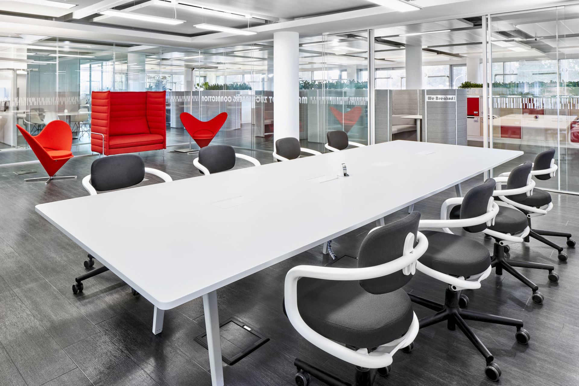 Heart Cone Chair Vitra