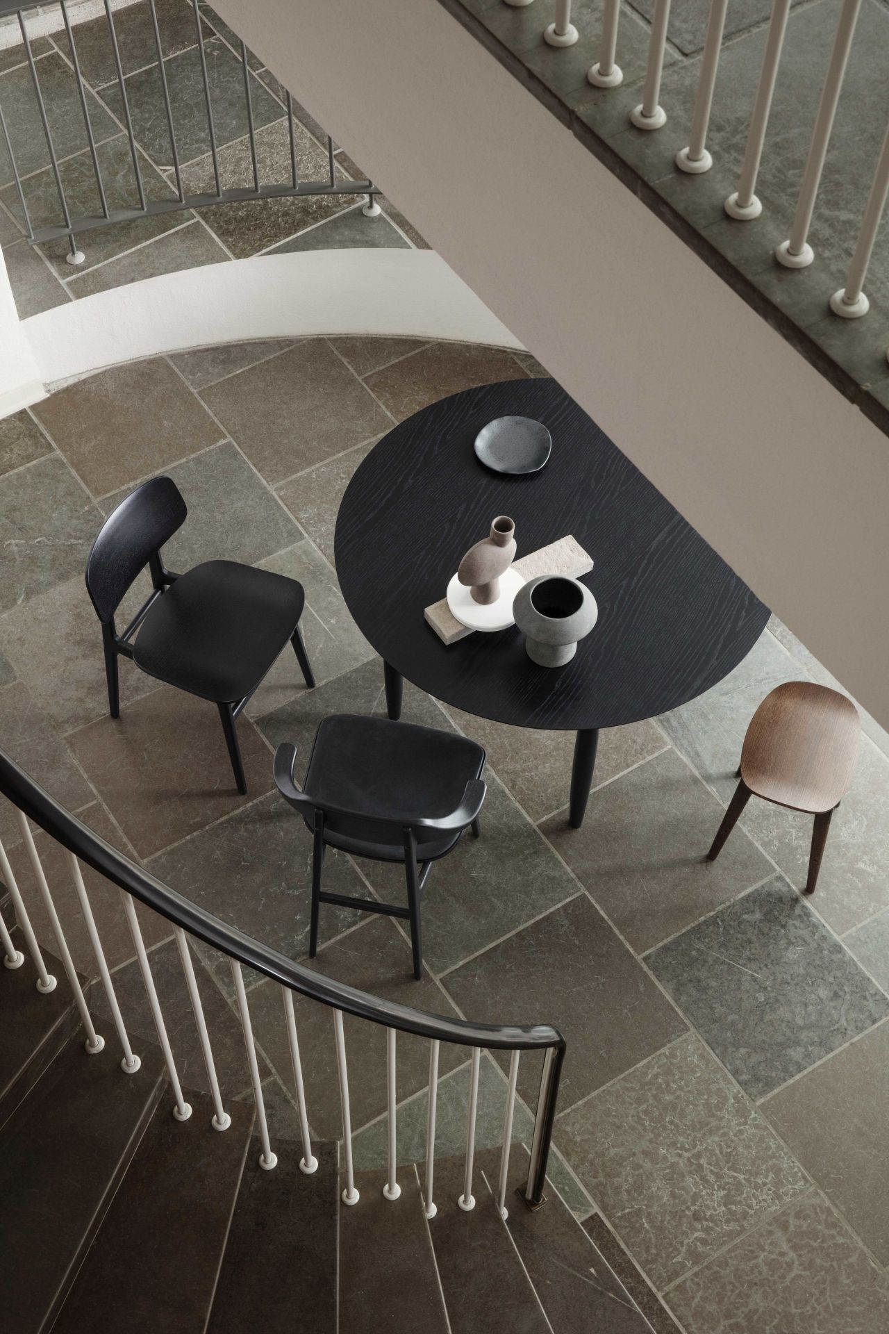 Oku table à manger ronde chêne  Norr11 Oku table à manger ronde chêne  Norr11