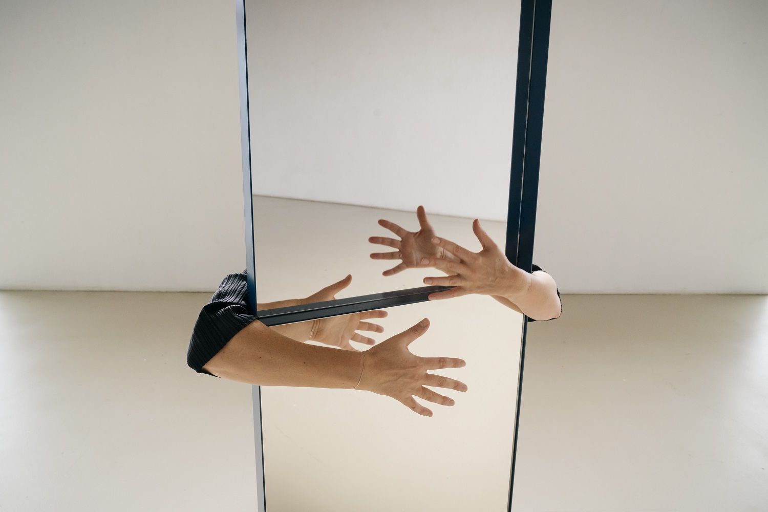 OneTwo Miroir Richard Lampert