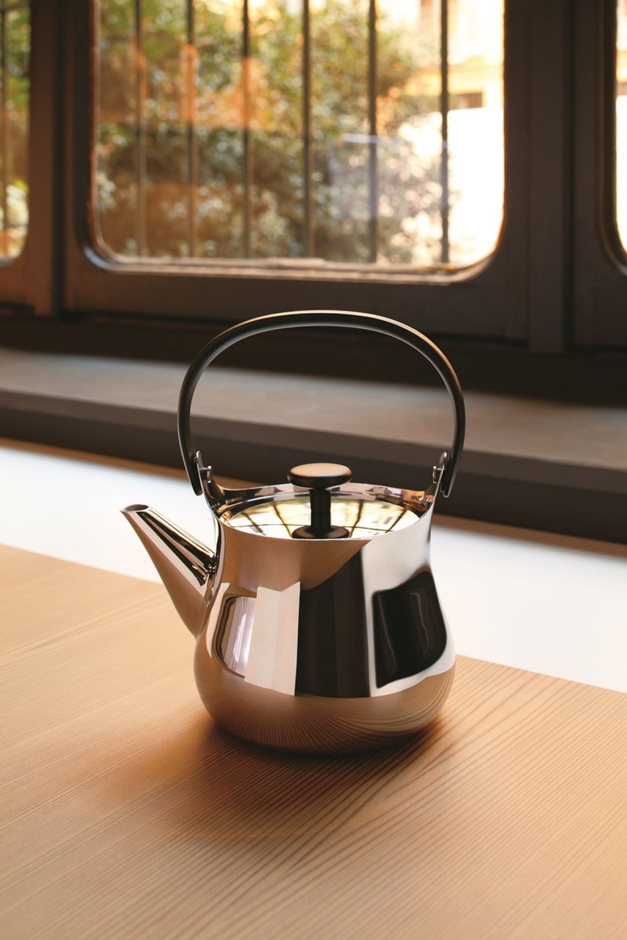 Cha théière NF01 Alessi