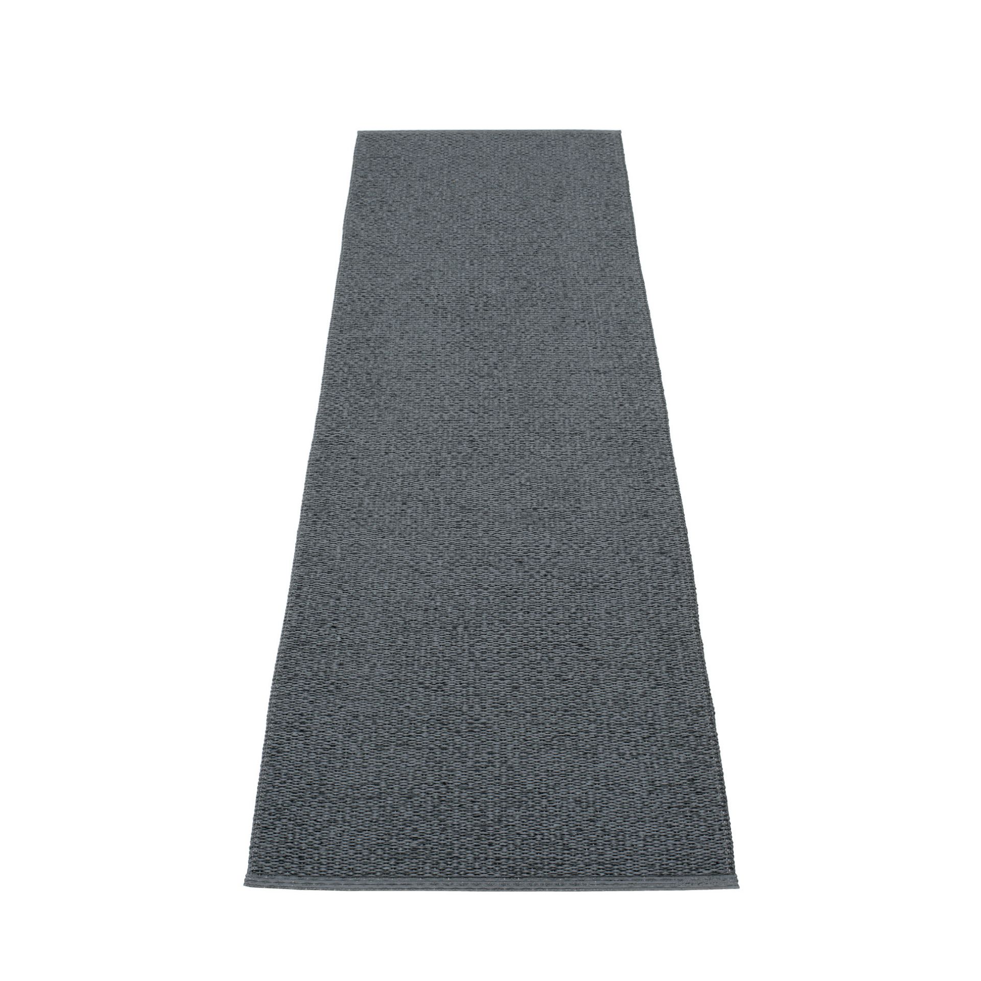 Svea Kunststoffteppich in Granit, 70x240 cm. Grauer, gewebter Teppich für Innen und Außen.