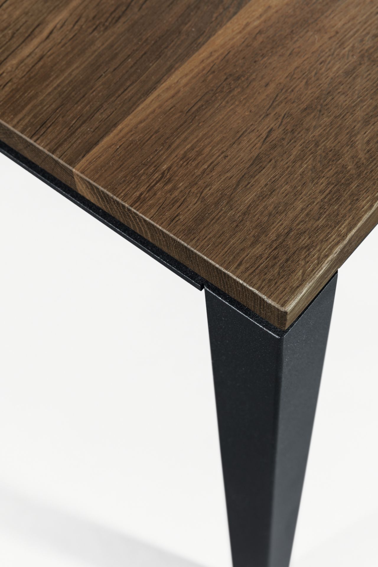 S 600 table chêne fumé Janua