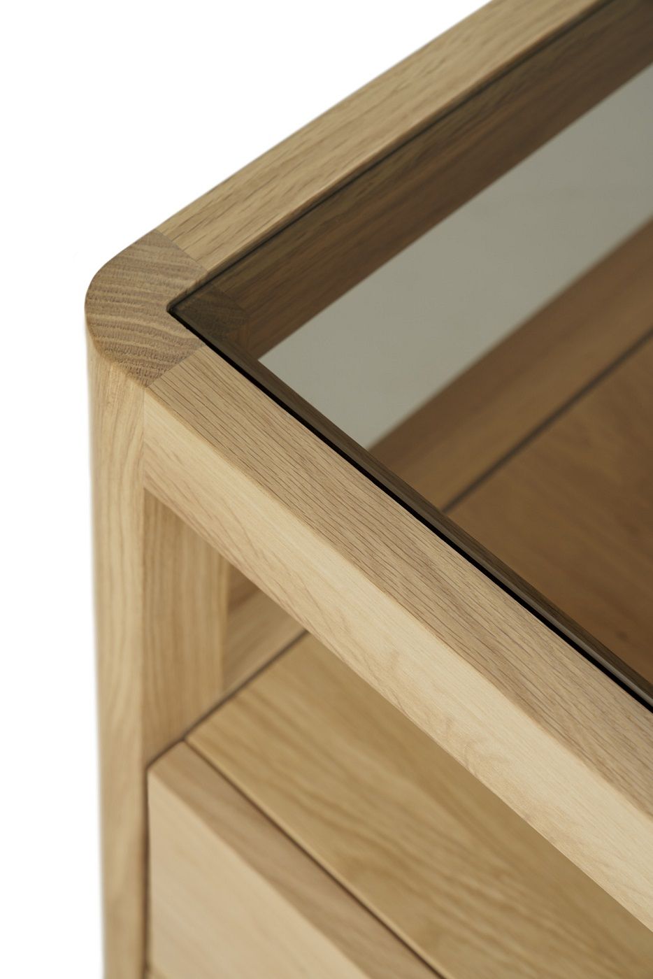 Commode Spindle avec 4 tiroirs en chêne Ethnicraft