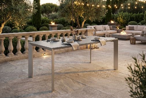 Nori Table / Table à manger Outdoor Kristalia