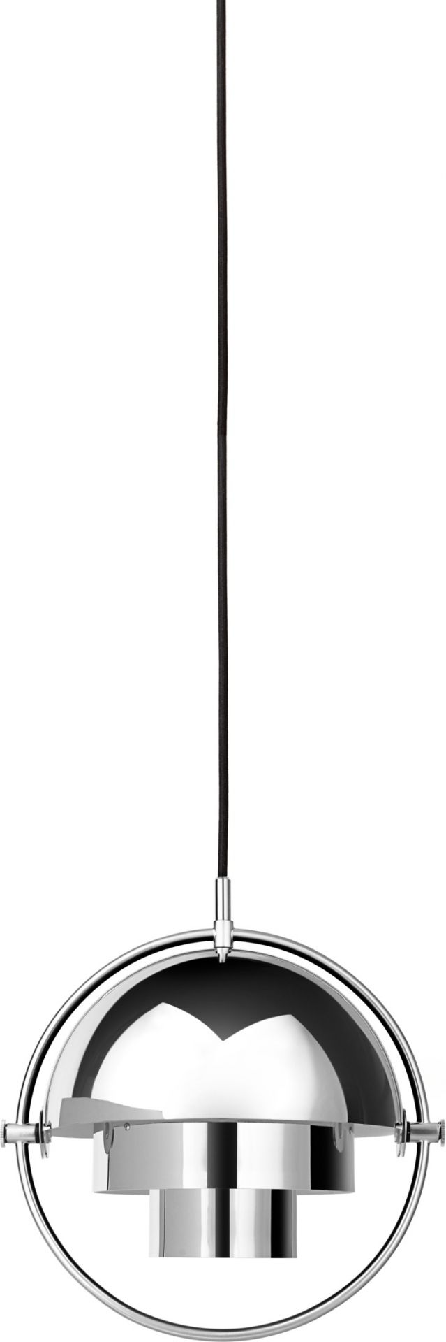 Multi-Lite Suspension S Chrome Gubi Nahaufnahme der Gubi Multi-Lite Pendelleuchte S in Chrom, moderne Hängelampe für Wohnräume.