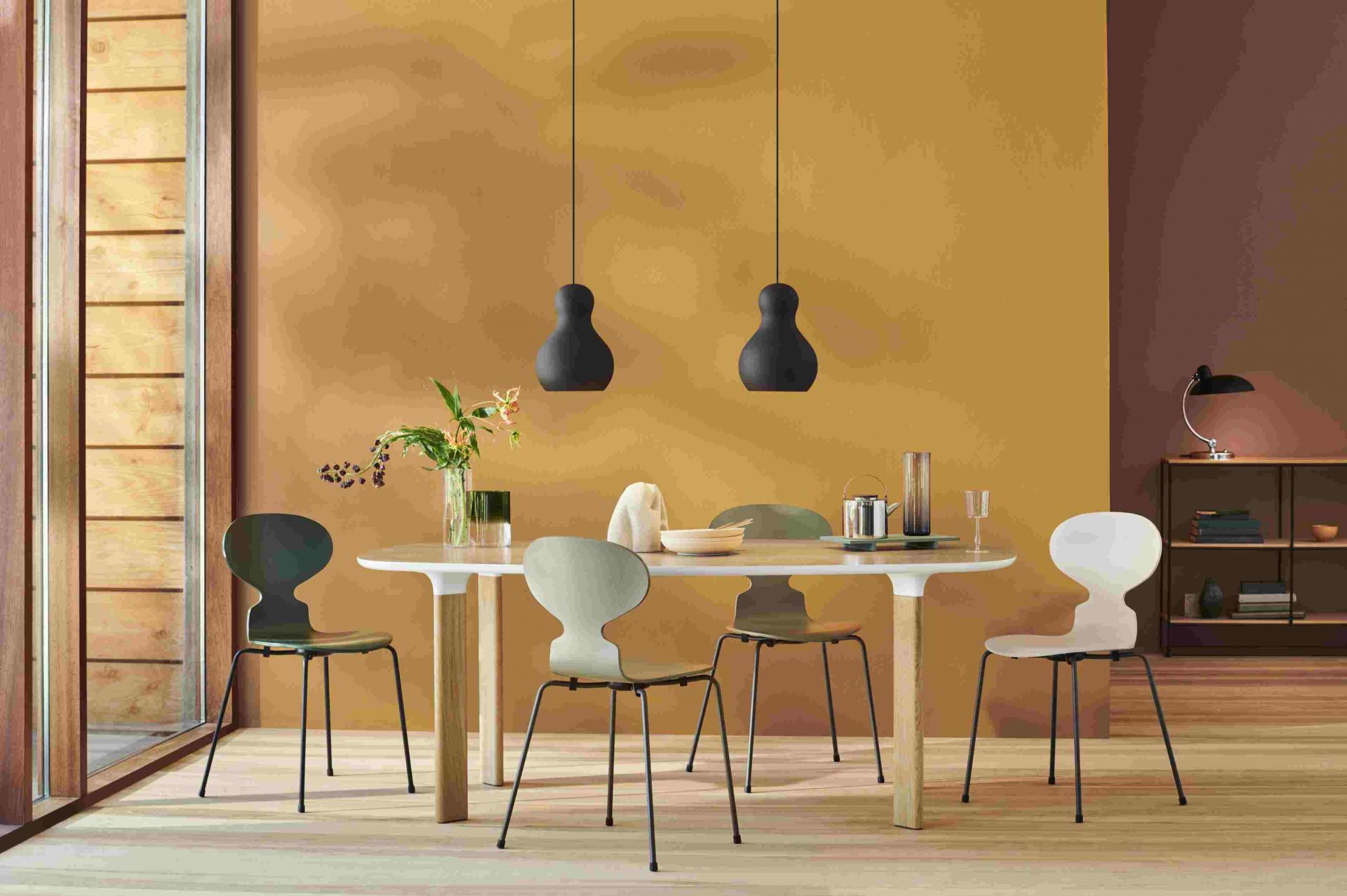La chaise La Fourmi  3101 Cadre à 4 pieds Fritz Hansen 