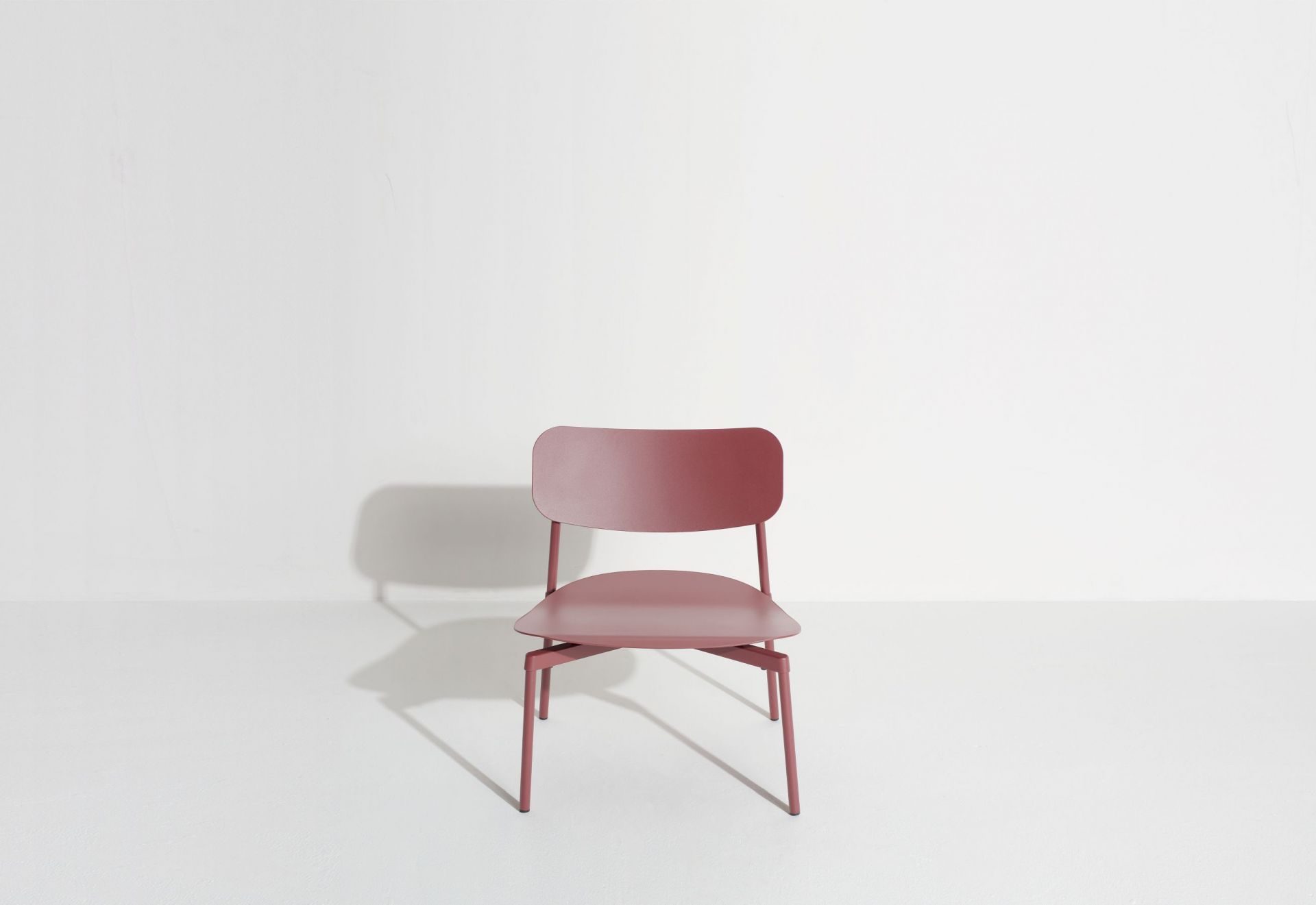Fromme Lounge Chair Fauteuil Petite Friture Marron rouge Fromme Lounge Chair Fauteuil Petite Friture Marron rouge