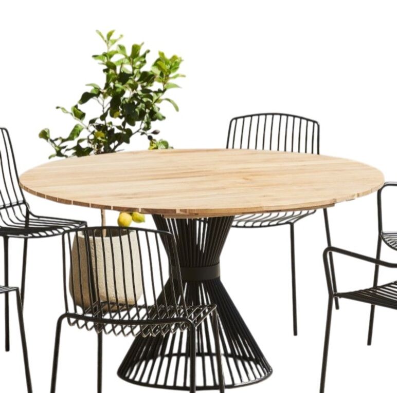 Moro Outdoor Table Jan Kurtz