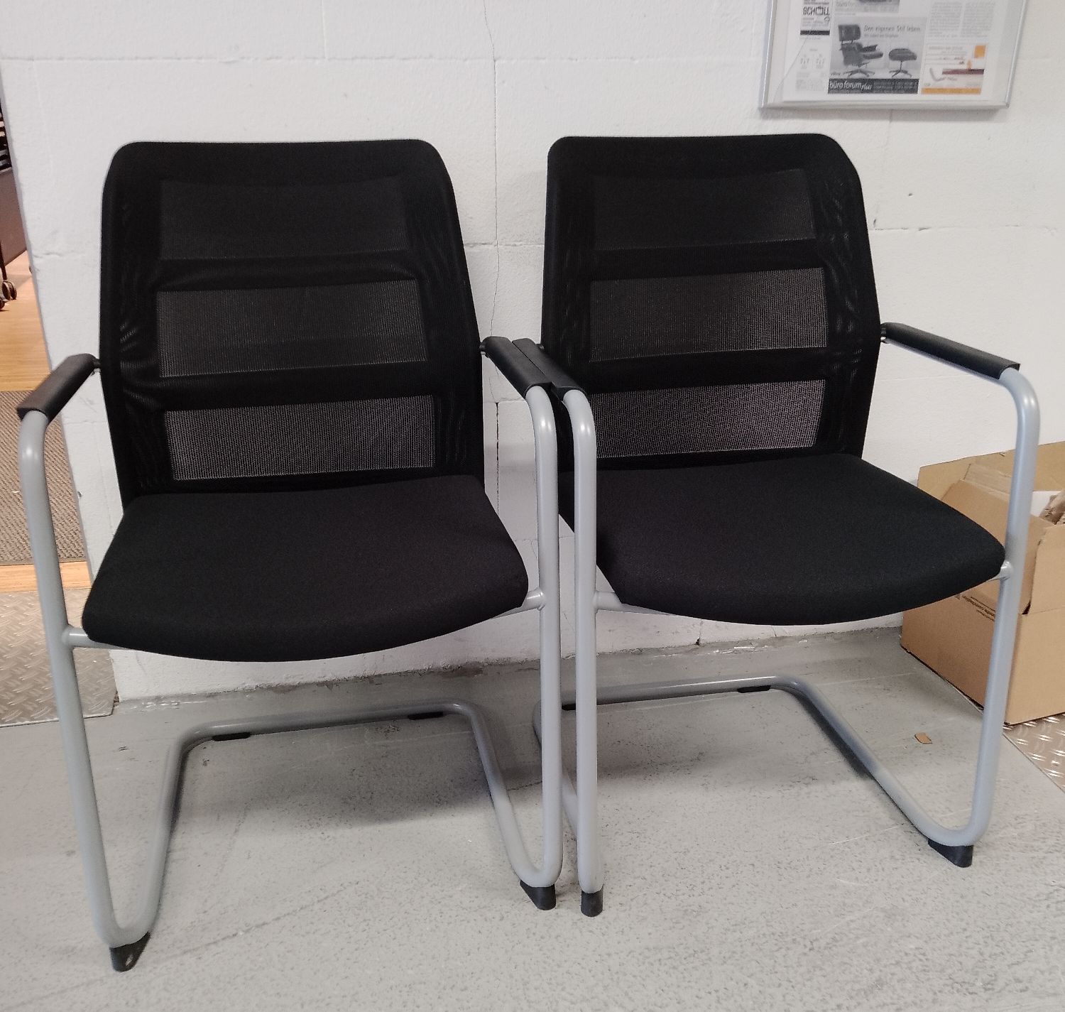 paro_2 piétement luge avec dossier résille et accoudoirs Lot de 2 Wiesner Hager MEUBLES D'EXPOSITION / D'OCCASION