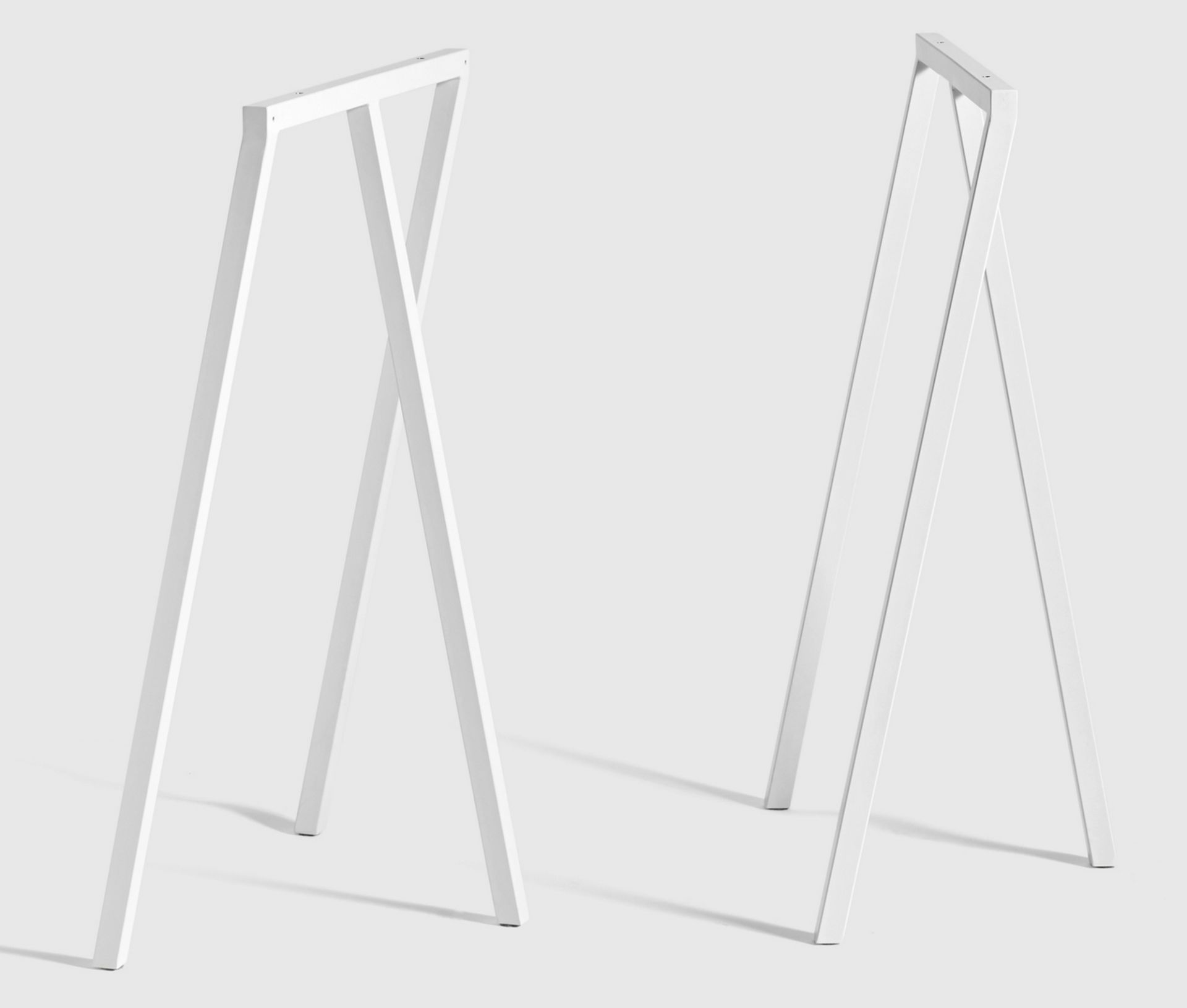 Loop Stand Frame High Chevalets de table Hay