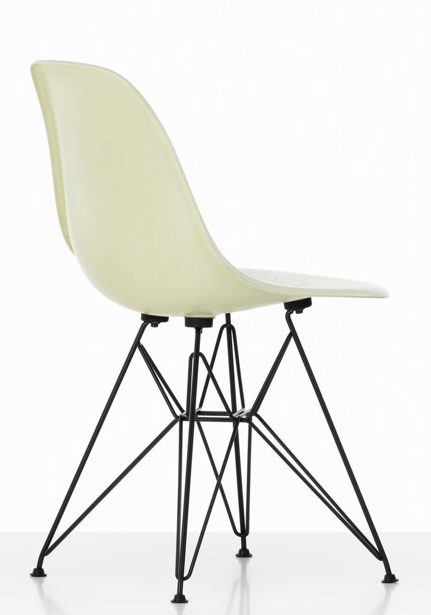Eames Fiberglass Chair DSR chaise Vitra