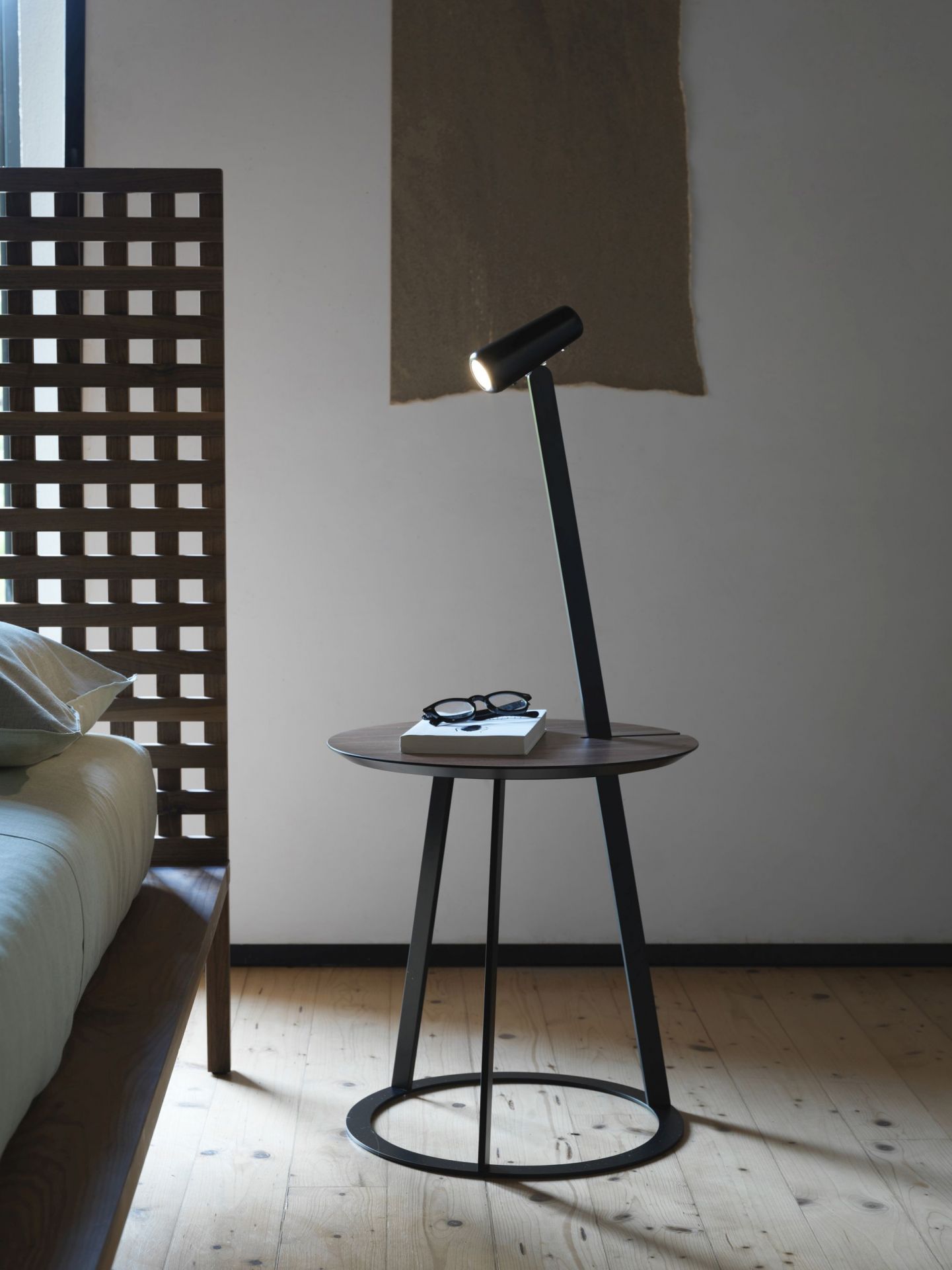 Albino Torcia Table d'appoint noyer / blanc Casamania Horm