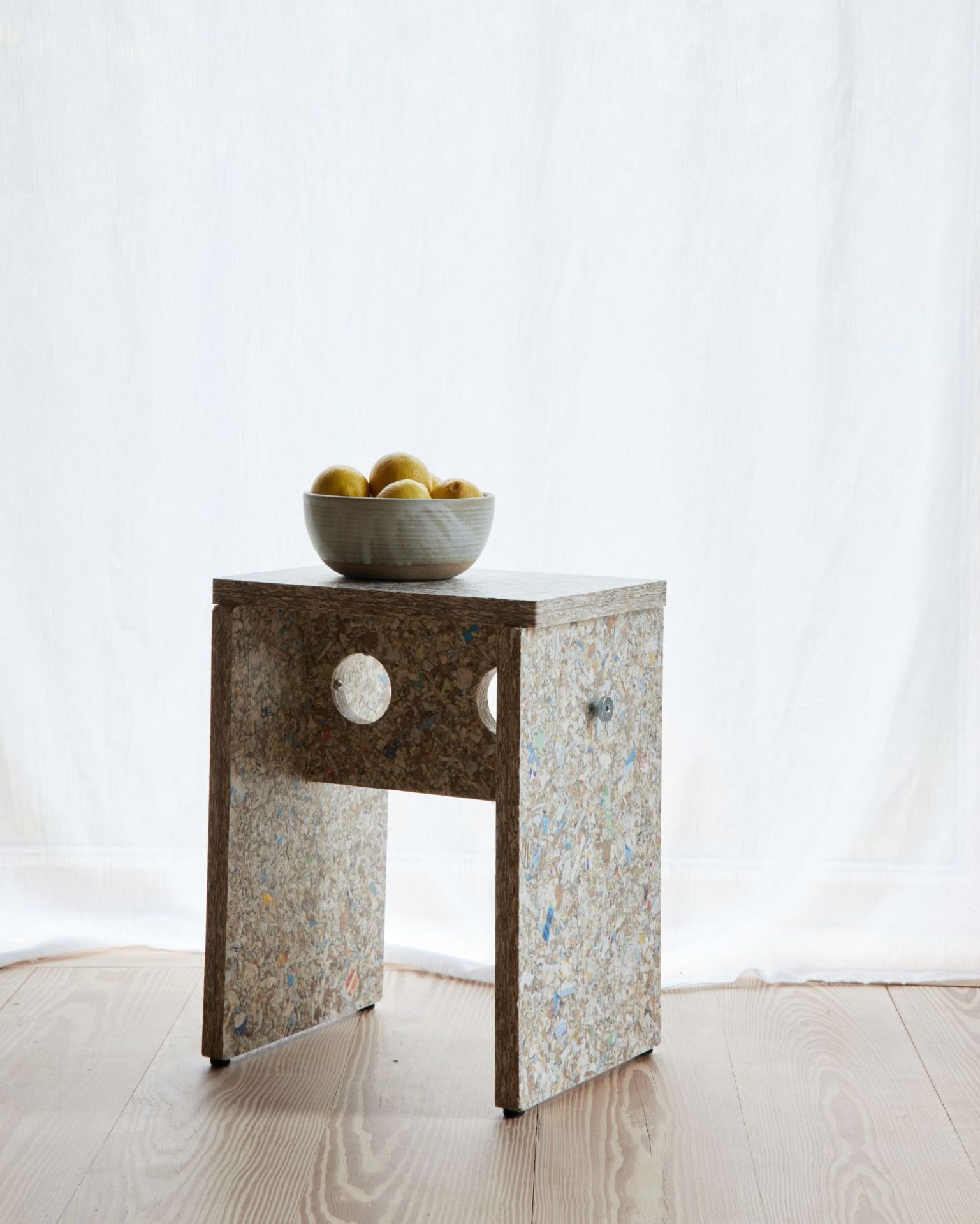 Tabouret Remake Form & Refine