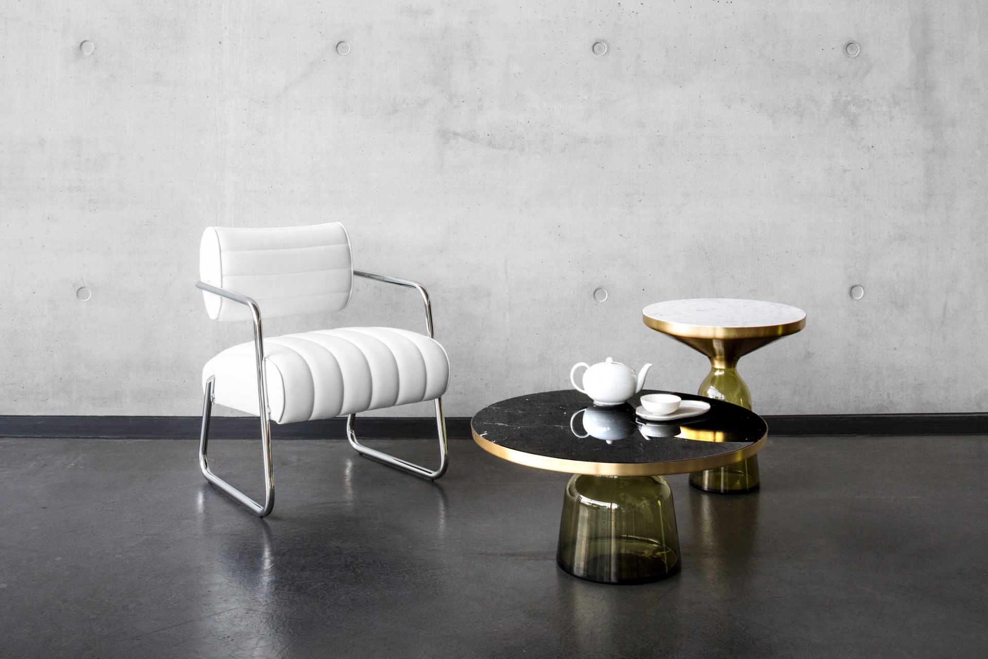 Bell Side Table Table d'appoint ClassiCon Acier - Quartz - gris