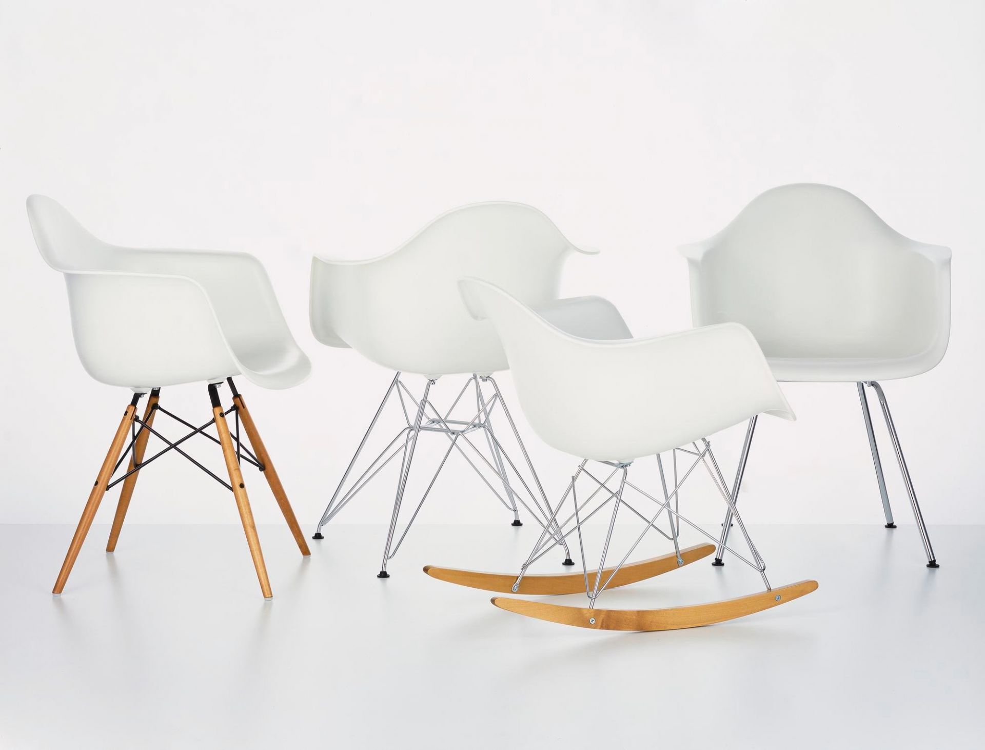 Eames Plastic Arm Chair DAW Stuhl Vitra - QUICK SHIP-Ahorn gelblich-Ocean Eames Plastic Arm Chair DAW Stuhl Vitra - QUICK SHIP-Ahorn gelblich-Ocean
