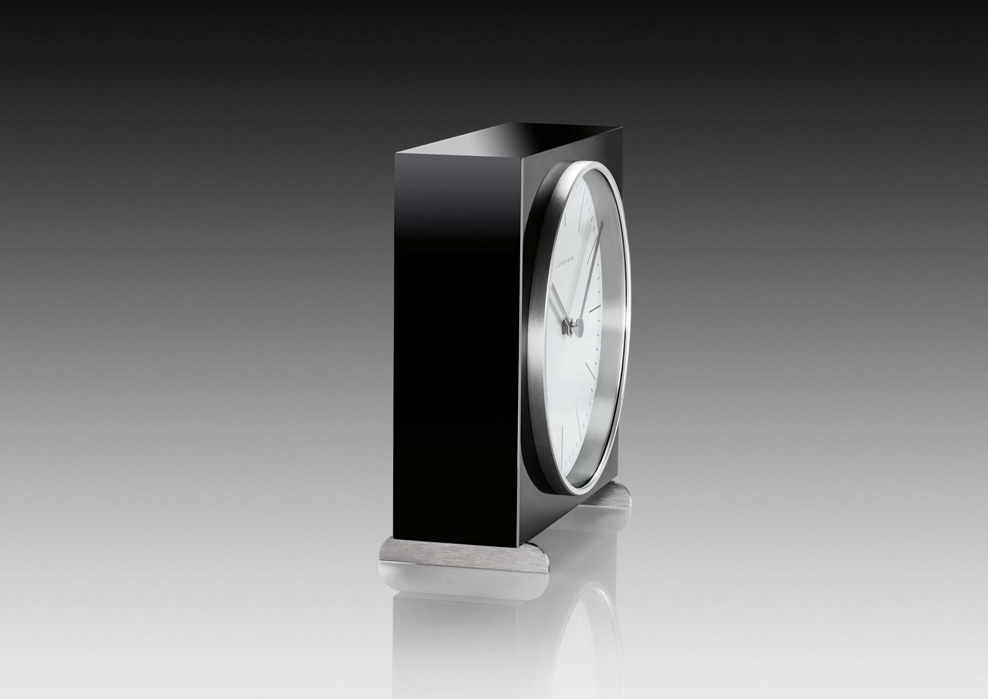 Max Bill Junghans horloge de table Klein & More OFFRE SPECIALE