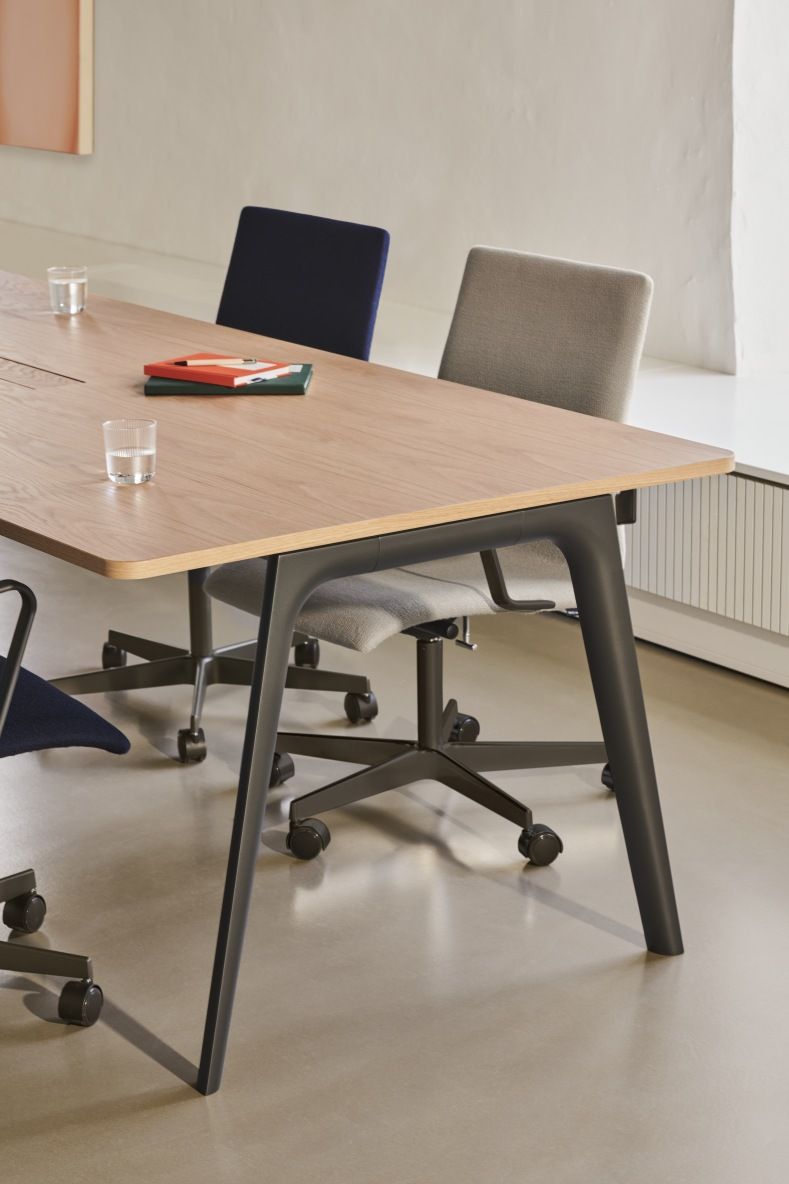 Table Pluralis Fritz Hansen