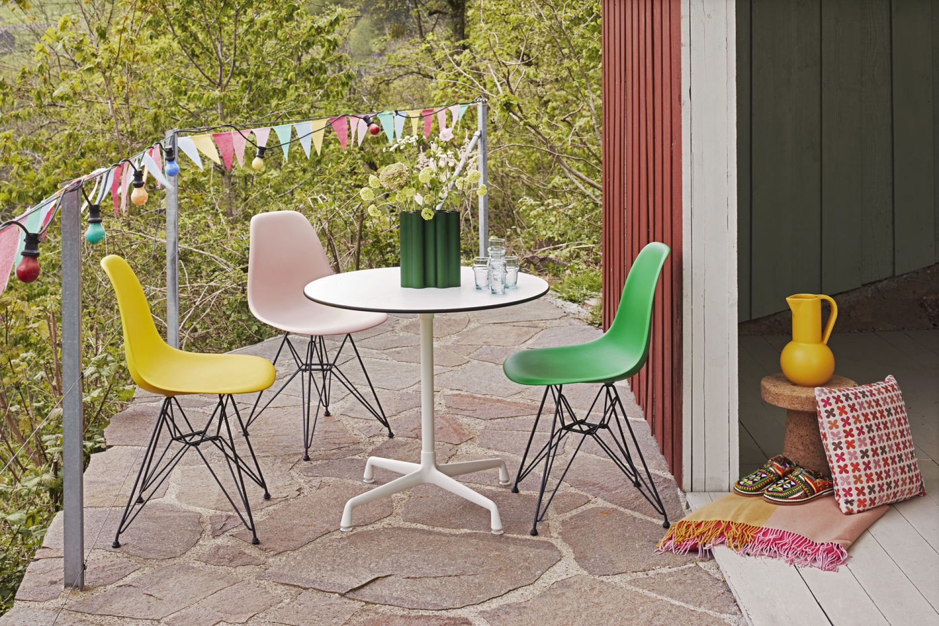 Eames Plastic Side Chair DSR Chaise Vitra Noir-Vert