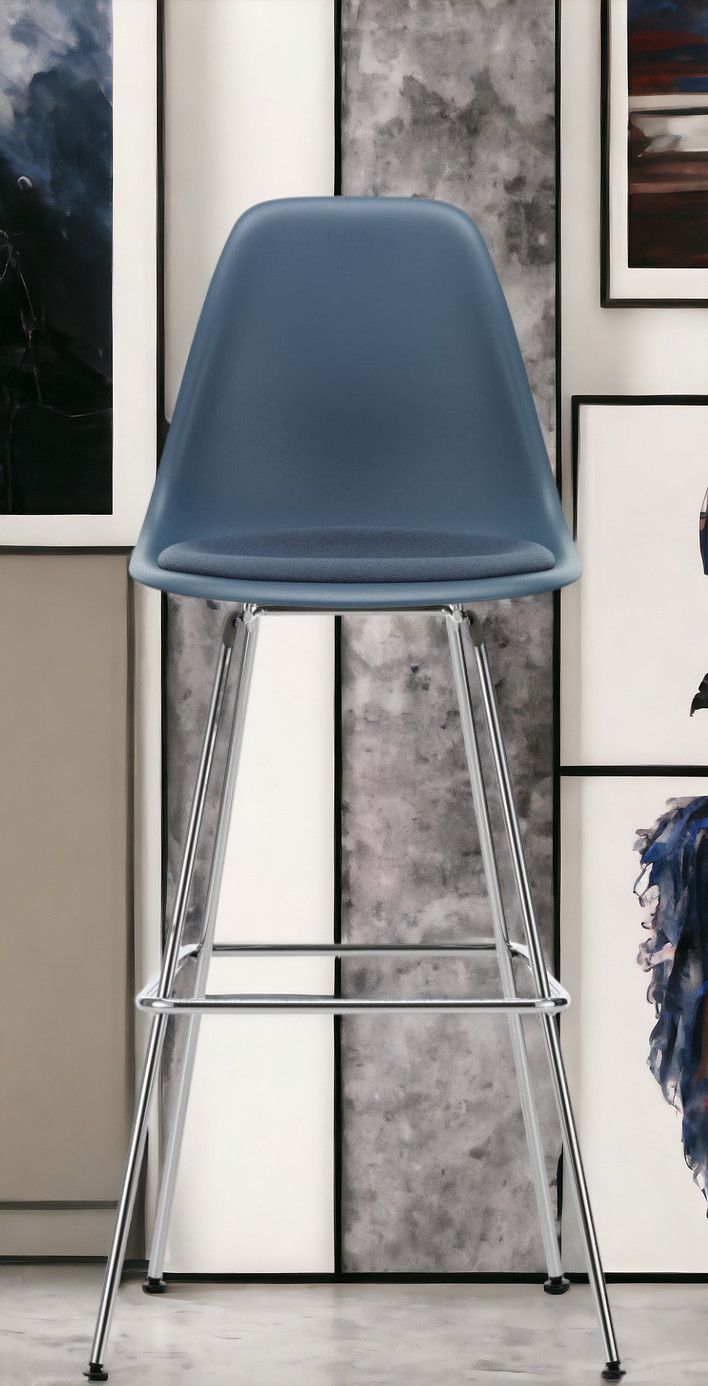 Eames Plastic Bar Stool Tabouret de bar haut avec coussin d'assise Vitra