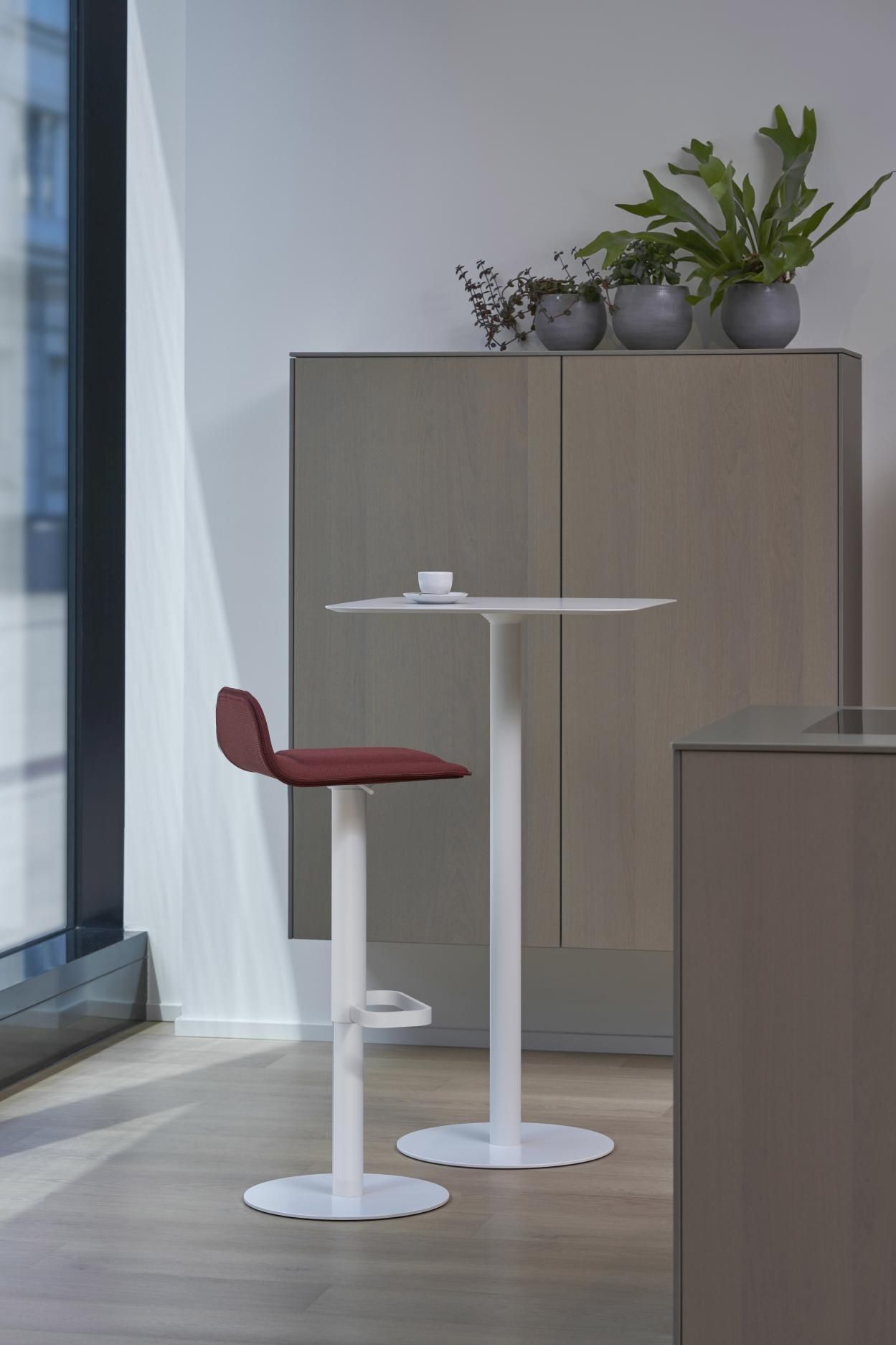 ED 105 Table haute d'intérieur Moree
