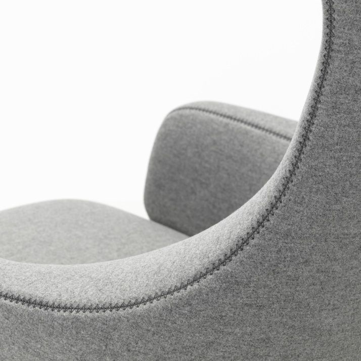 Grand Repos Fauteuil + Ottoman Vitra Poli Cosy Galet