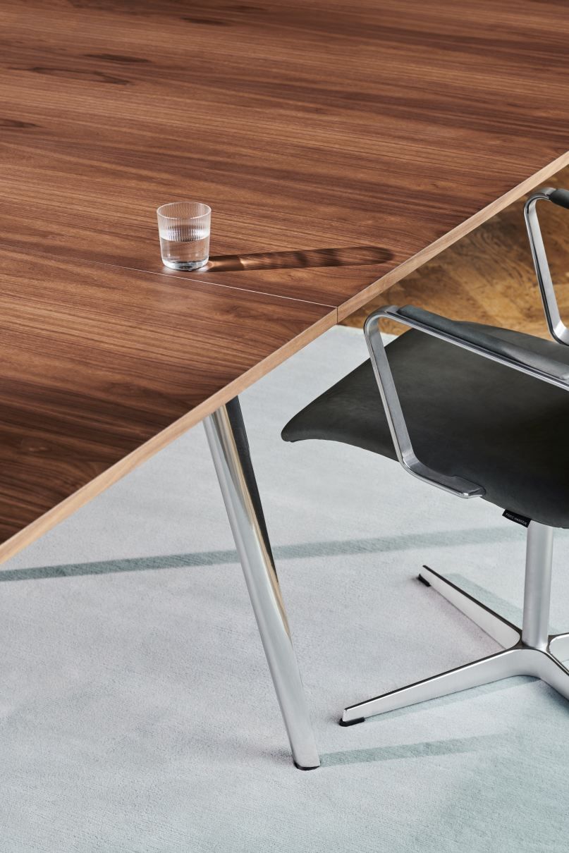 Table Pluralis Fritz Hansen