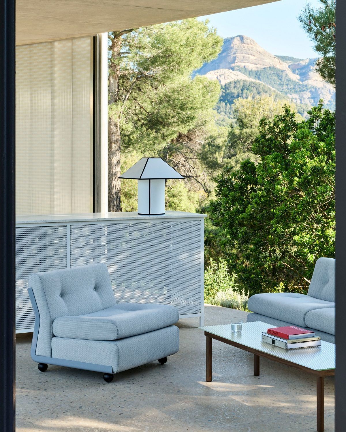 Ava Pyramid Table Lamp Lampe de table Hay
