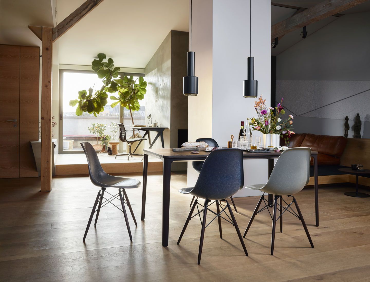 Eames Fiberglass Chair DSR chaise Vitra