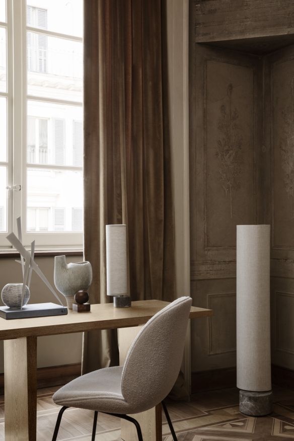 Unbound Lampadaire Gubi