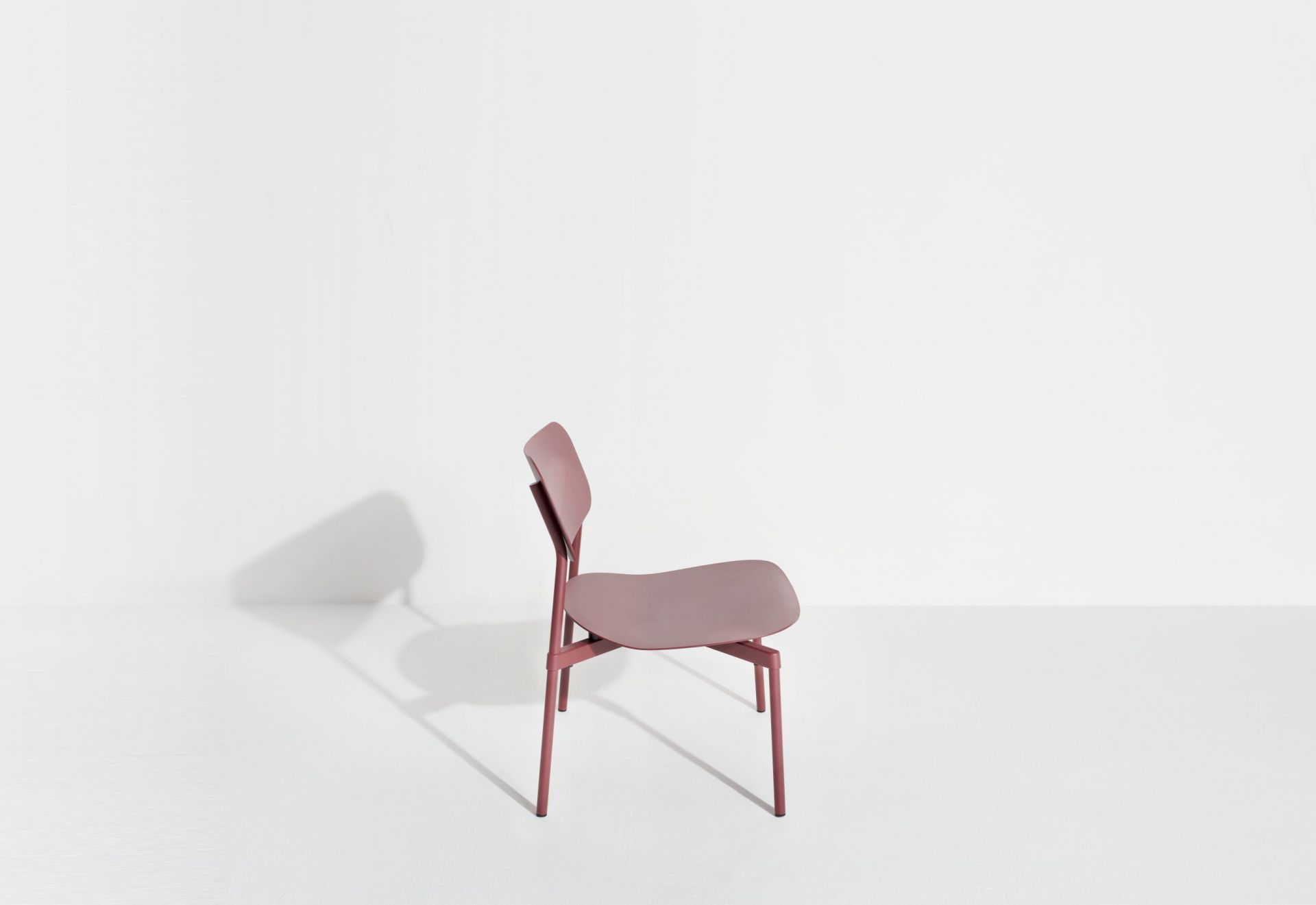 Fromme Lounge Chair Fauteuil Petite Friture Marron rouge Fromme Lounge Chair Fauteuil Petite Friture Marron rouge