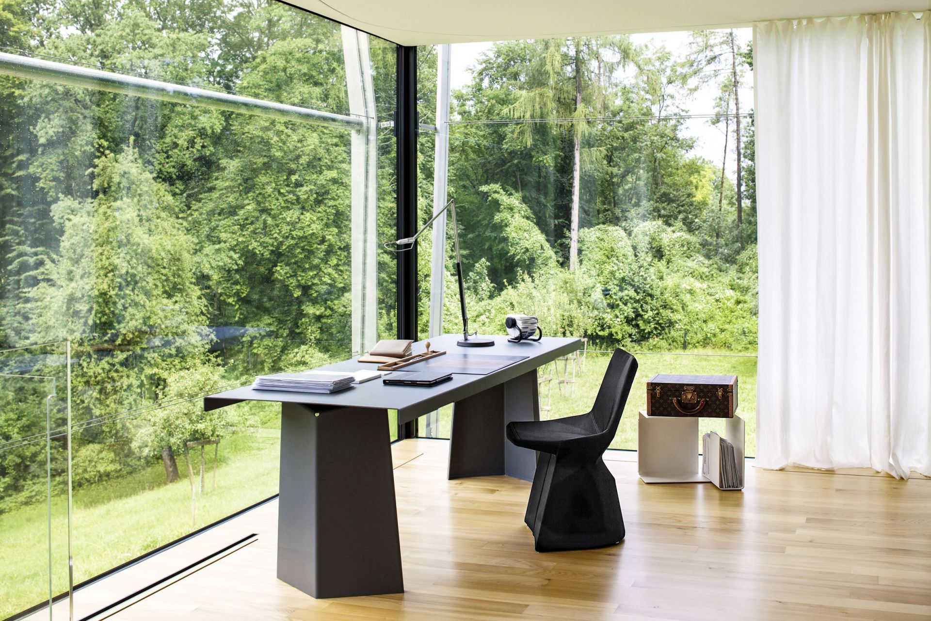 Pallas Table ClassiCon
