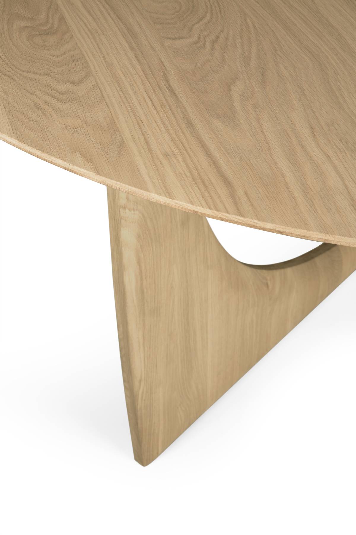 Geometric Dining Table Table à manger ronde Ethnicraft
