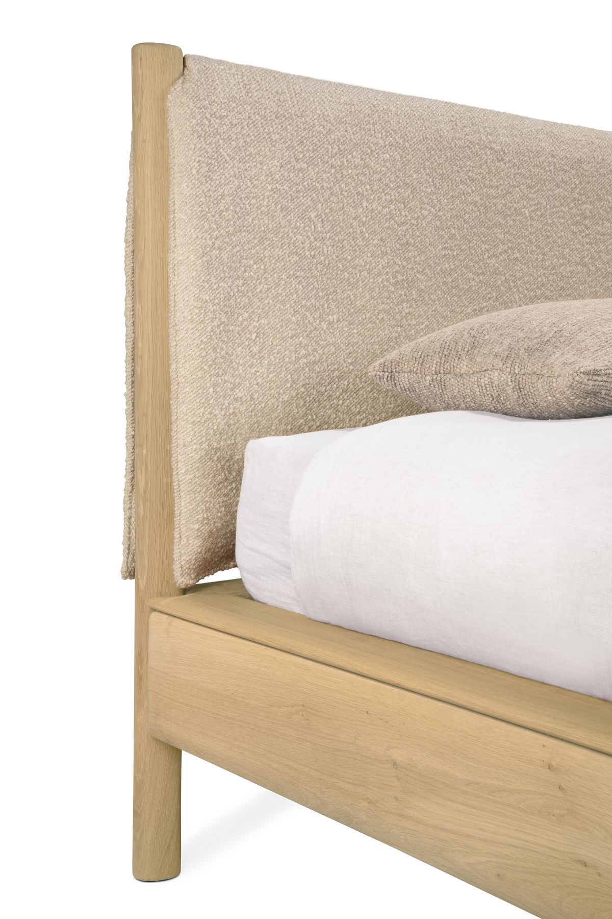 PI Lit avec tête de lit + coussins Ethnicraft