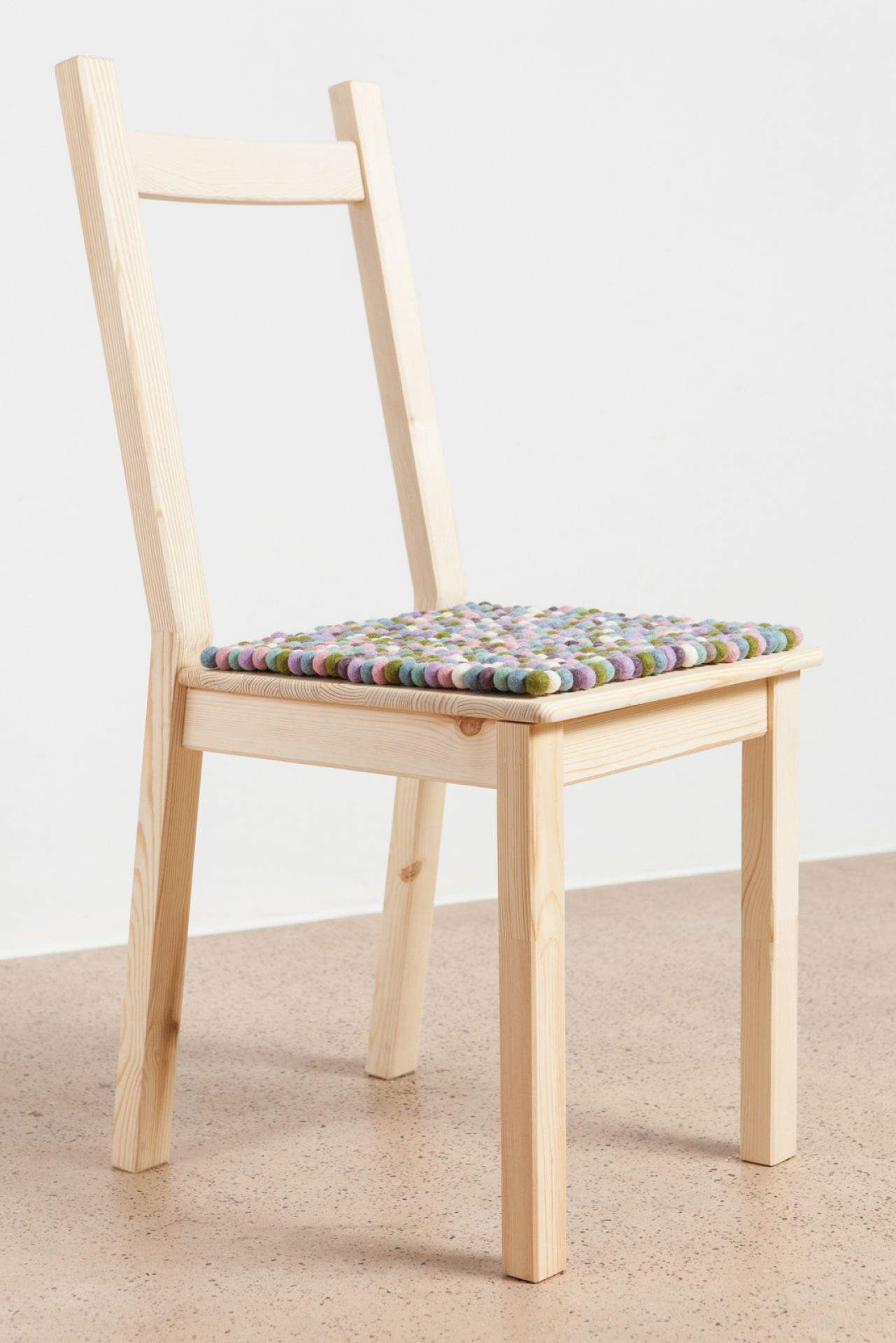 Boules de feutre Coussin pour Chaise carrée 36x36 cm Emma myfelt OFFRE SPECIALE