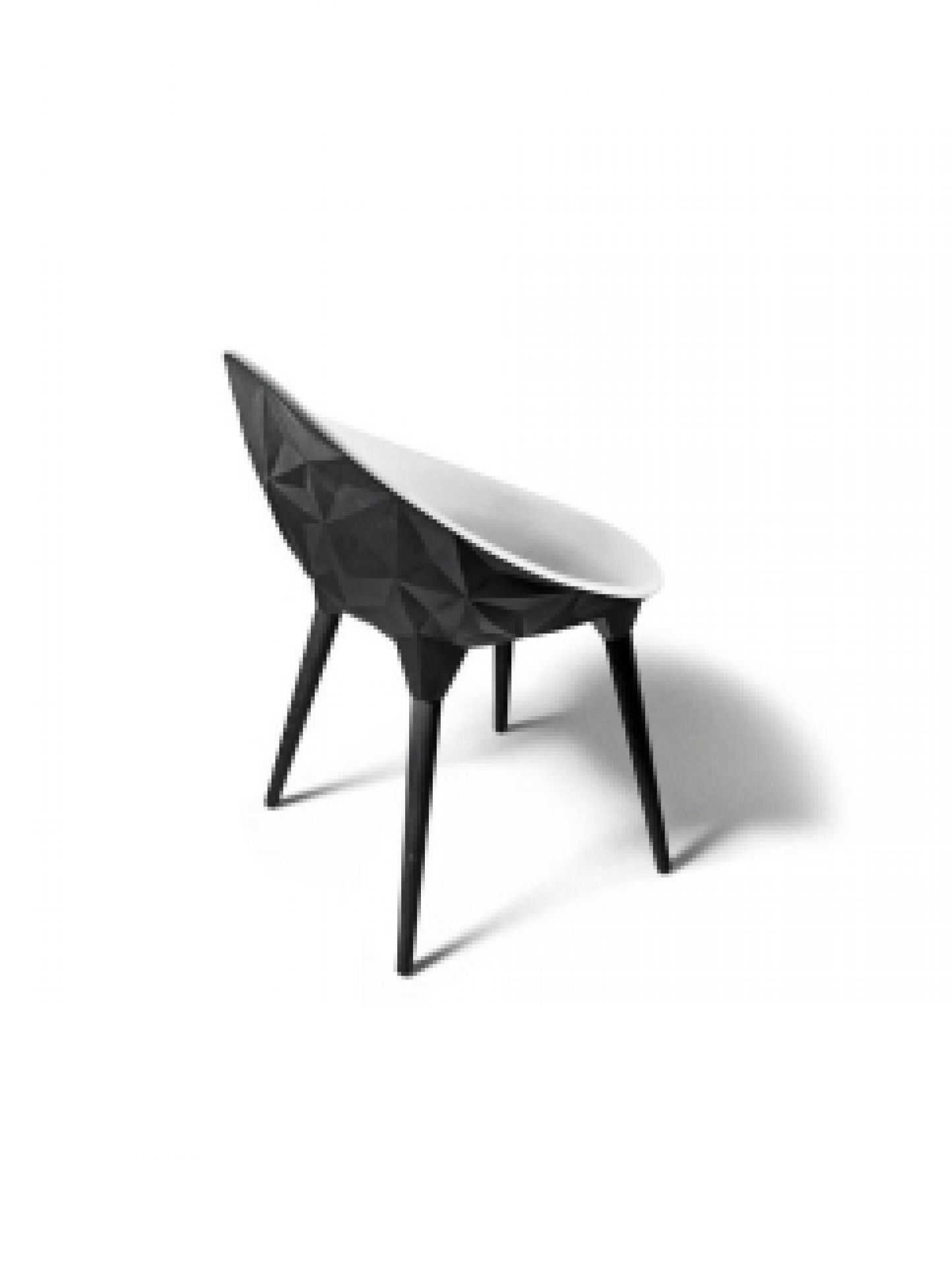 Schwarzer Design Stuhl von Moroso, Modell Rock, mit geometrischem Muster und weißen Sitzfläche.