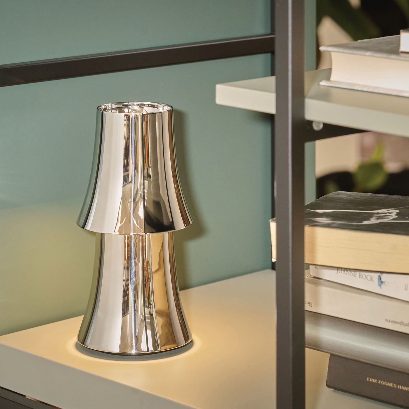 Halesia lampe de table portable Alessi