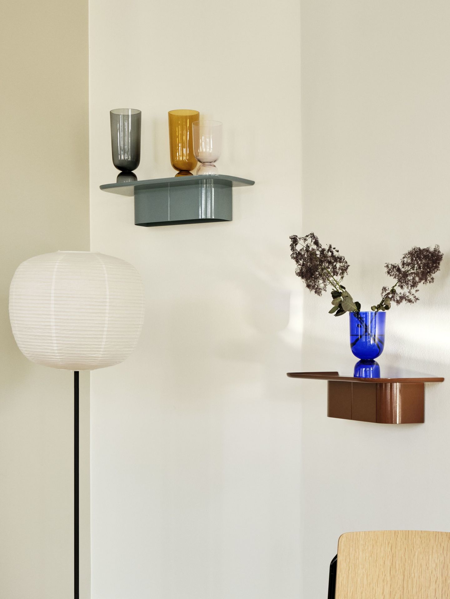Corps Shelf Small 1 hook étagère murale Hay