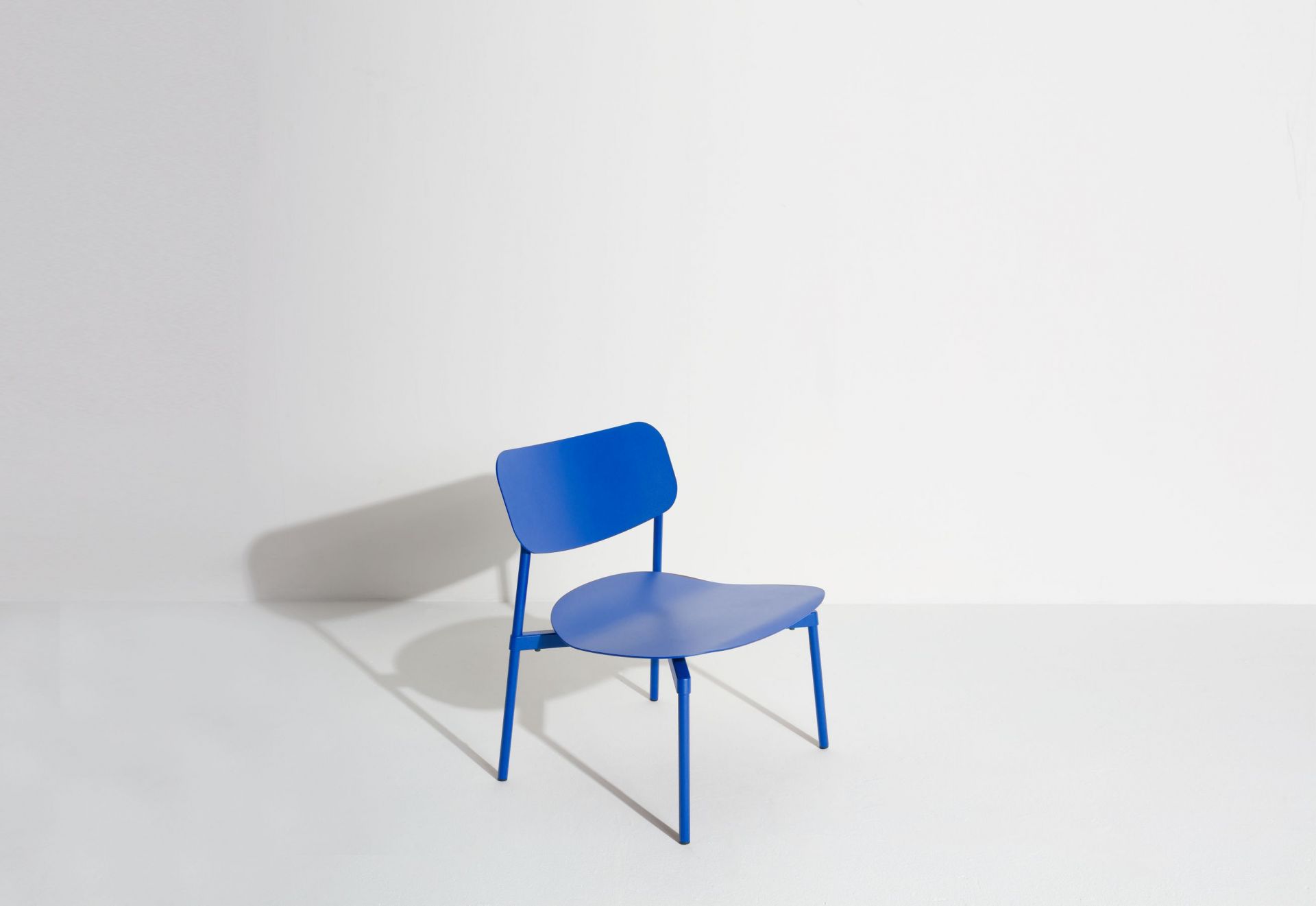 Fromme Lounge Chair Fauteuil Petite Friture Bleu