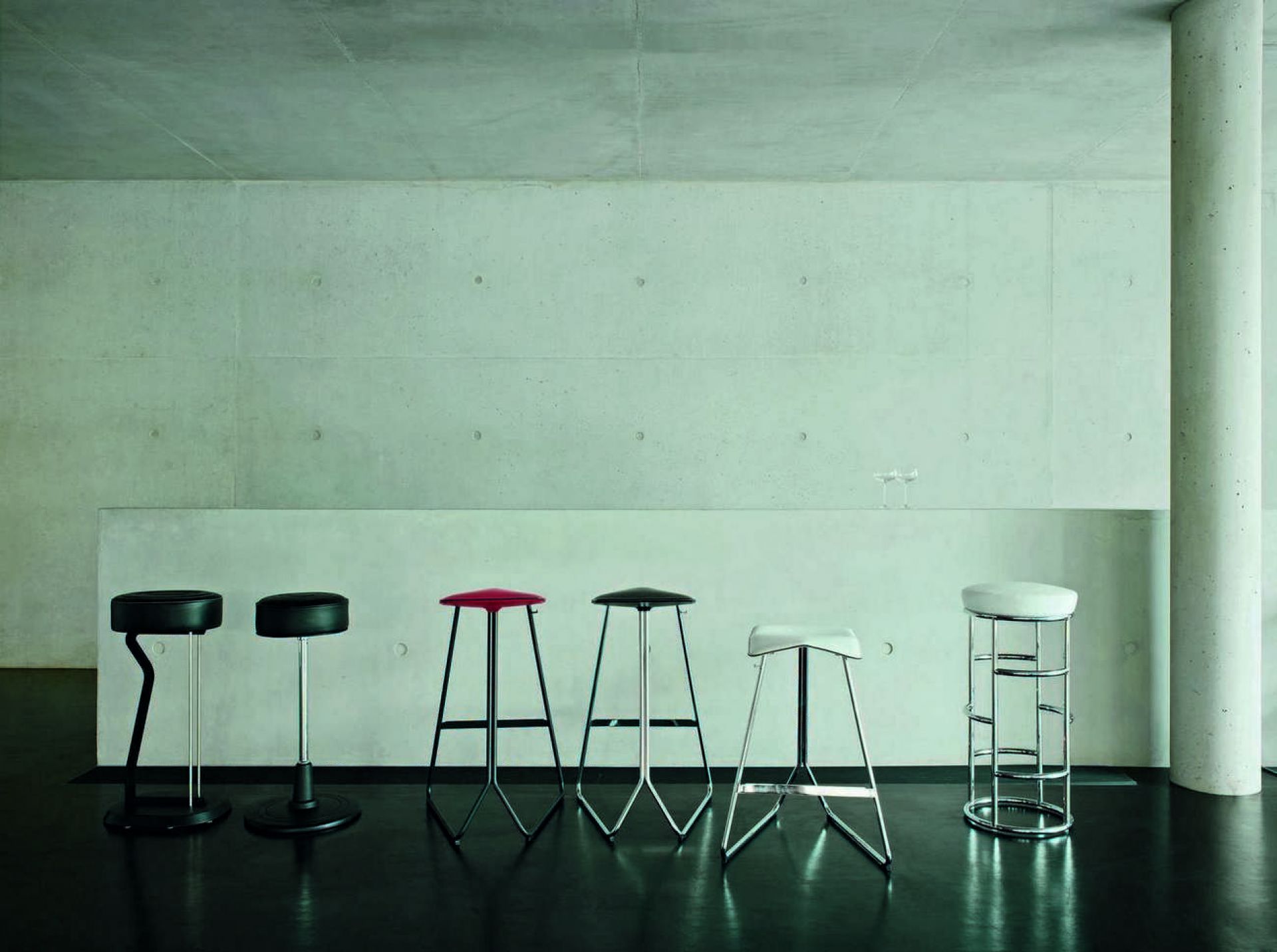 Tabouret de bar Triton ClassiCon – QUICK SHIP