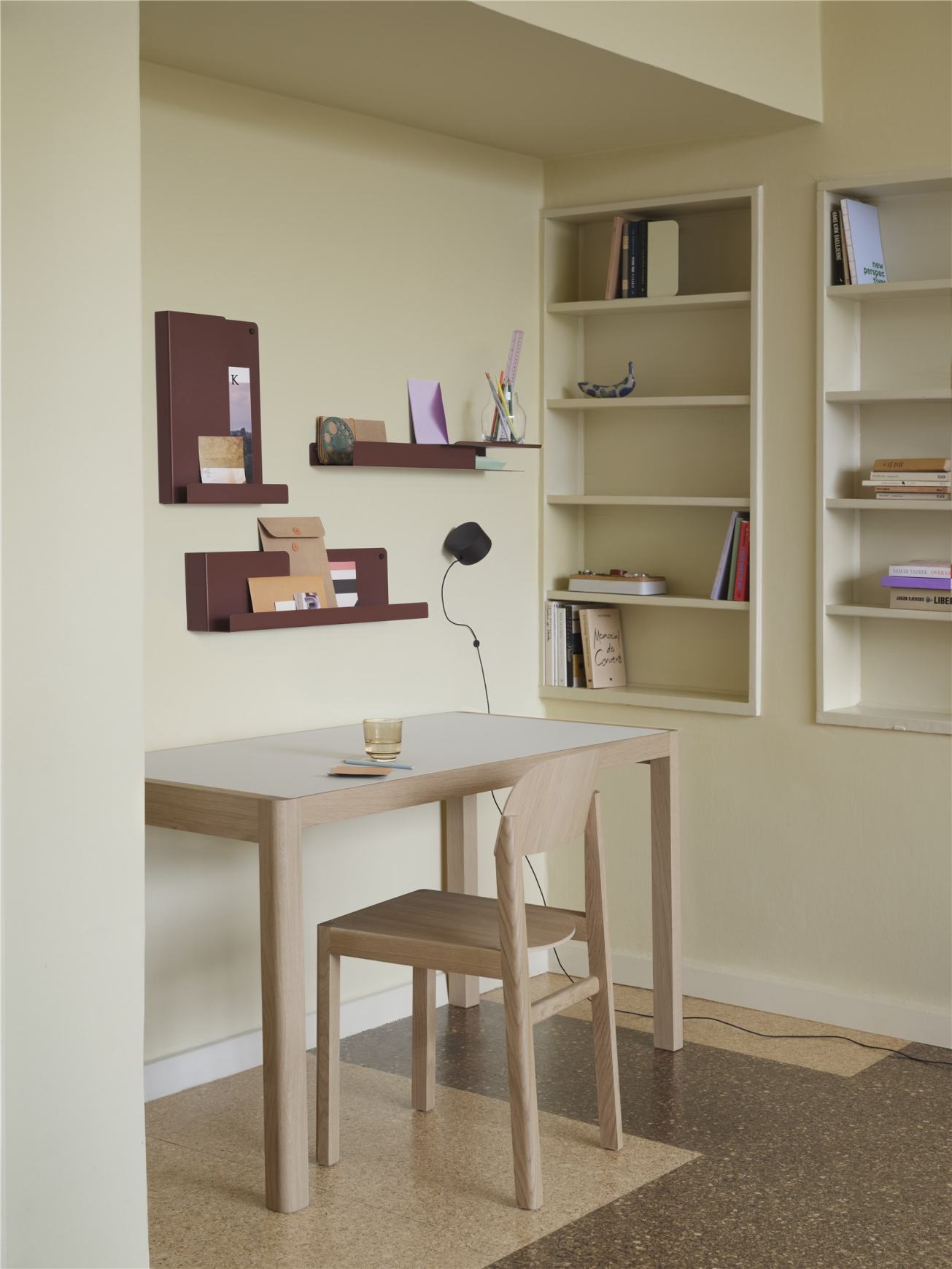 Post Wall lamp Applique murale Muuto