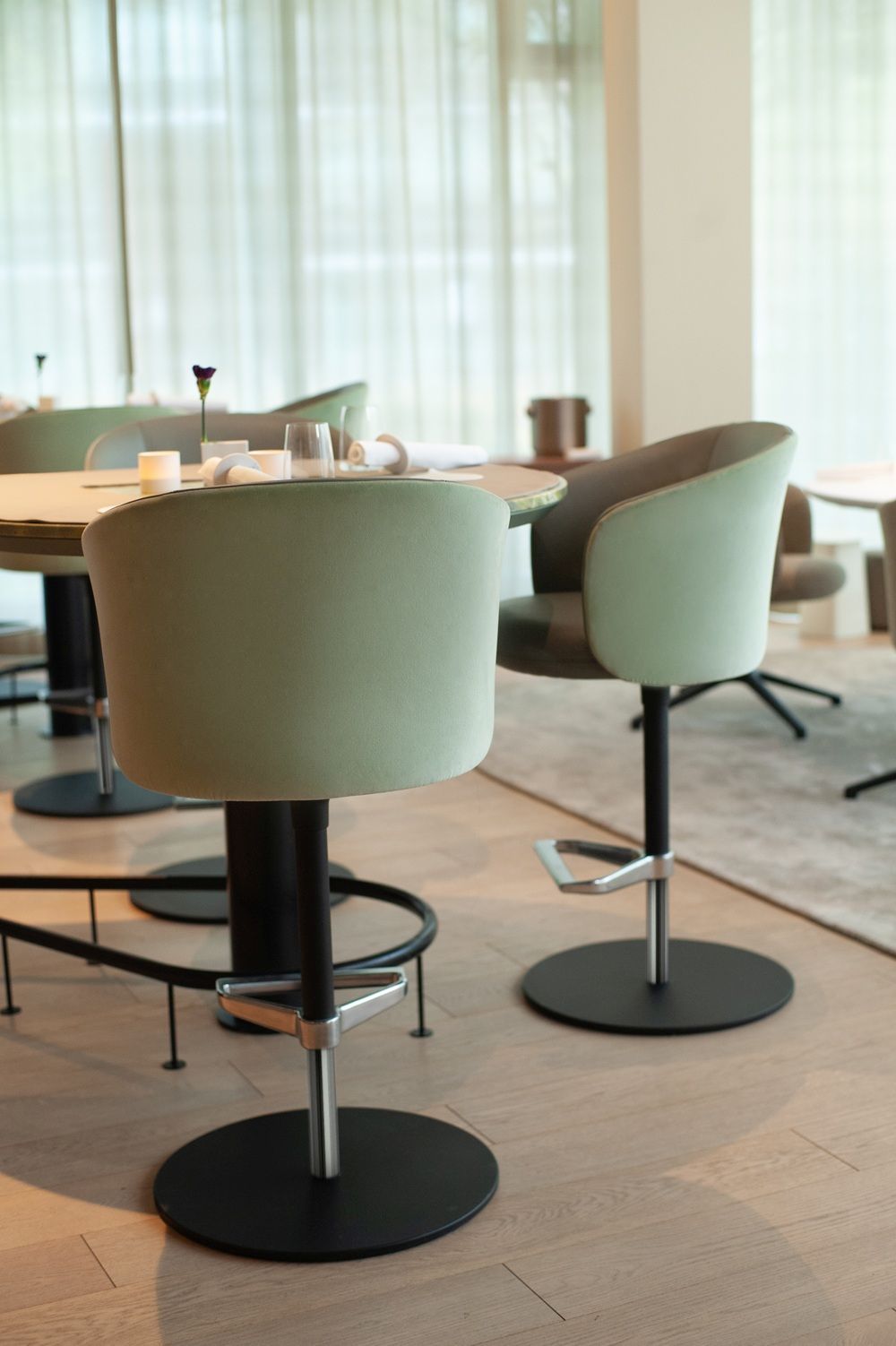 Mikado High Fauteuil / Tabouret de bar Vitra