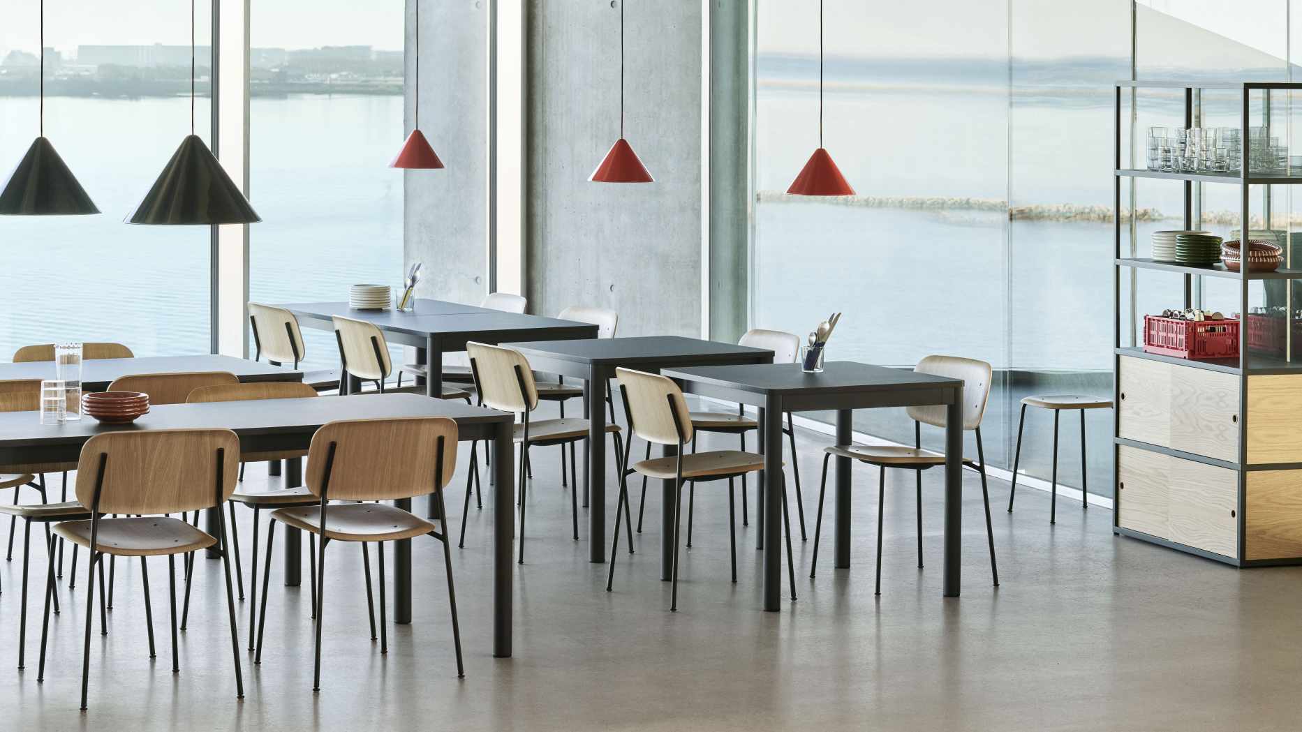 Annex Table Flush Table à manger Hay  